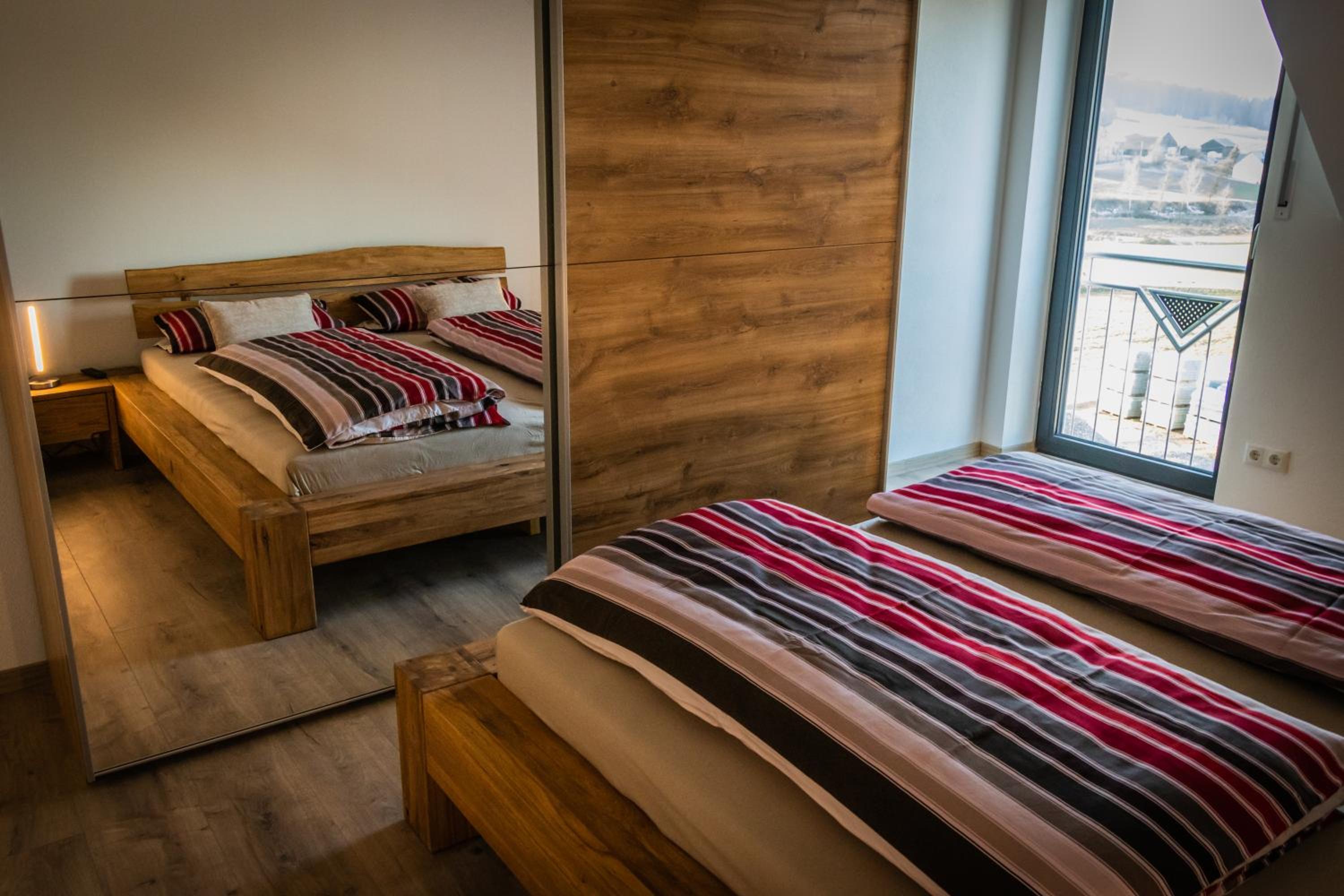 Landhaus Ferienwohnungen mit Pool und Wellness