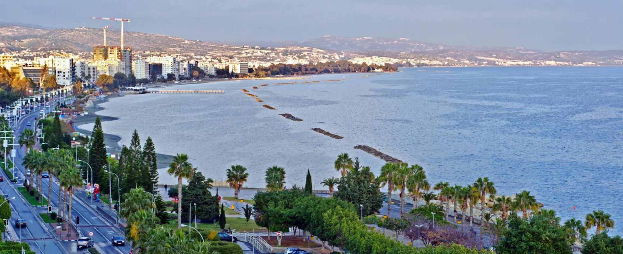 Delphi Court - large 1 bed -sleeps 4, Near sea/beach - free wifi