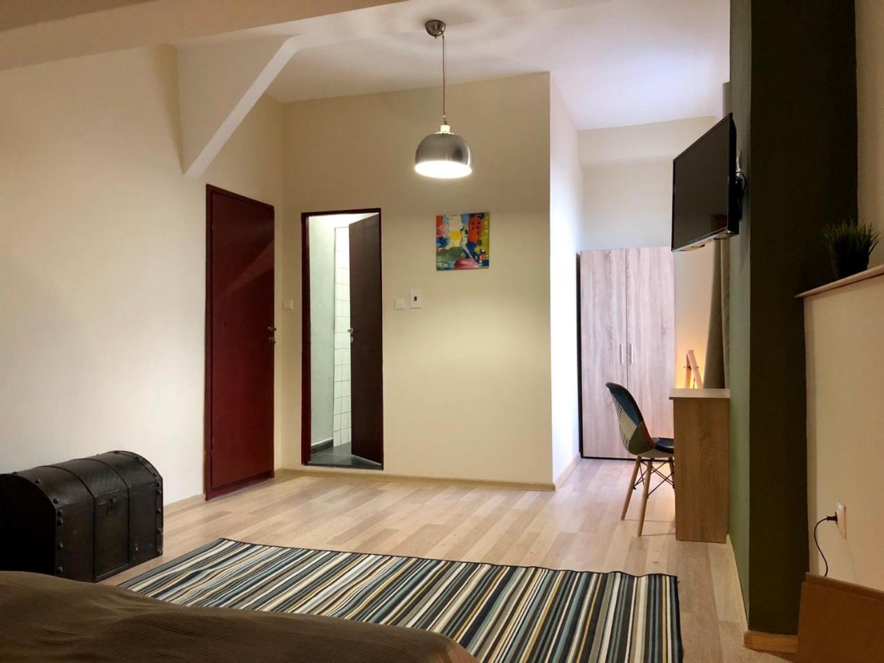 SKYLER GUEST HOUSE