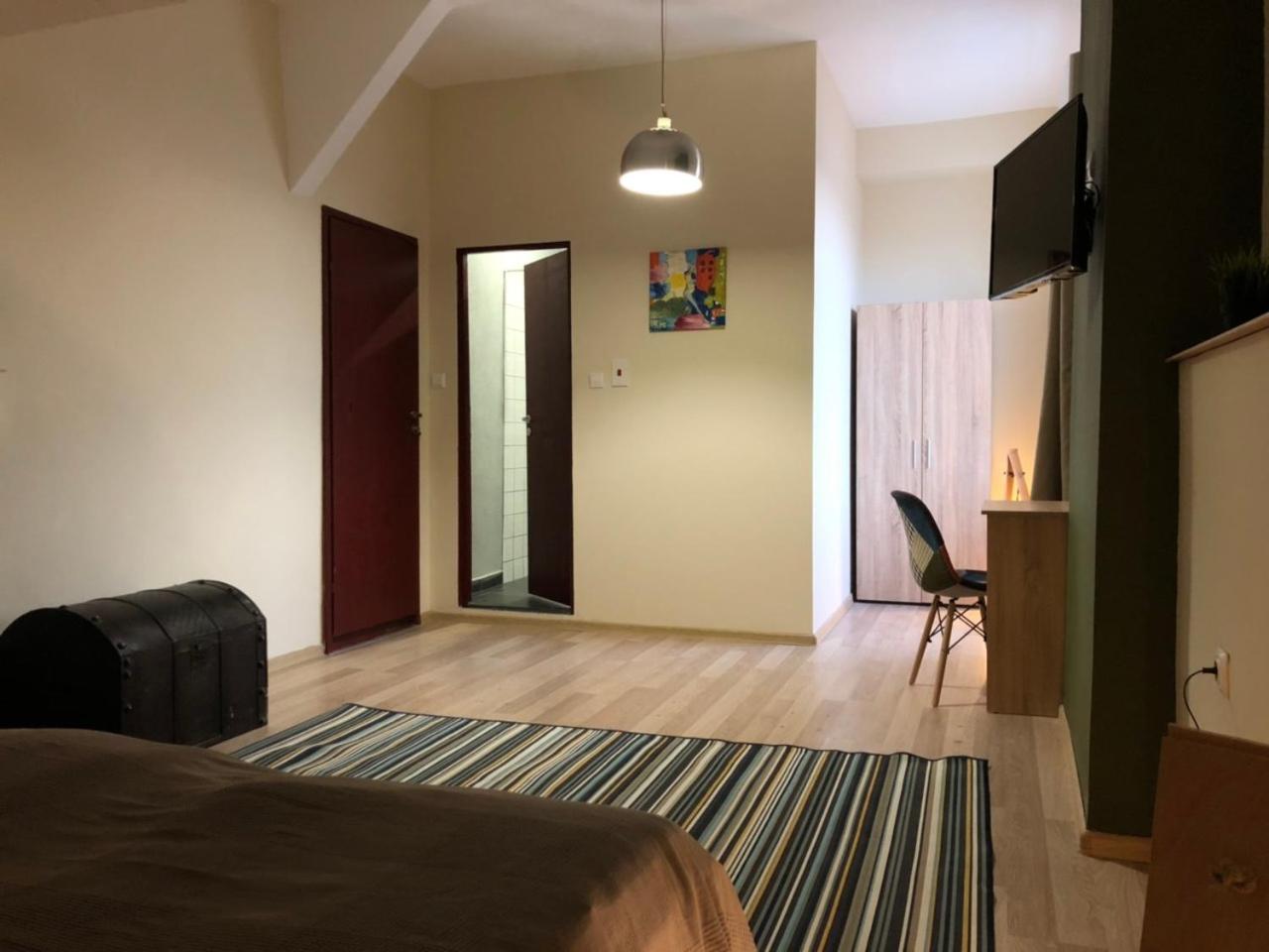 SKYLER GUEST HOUSE