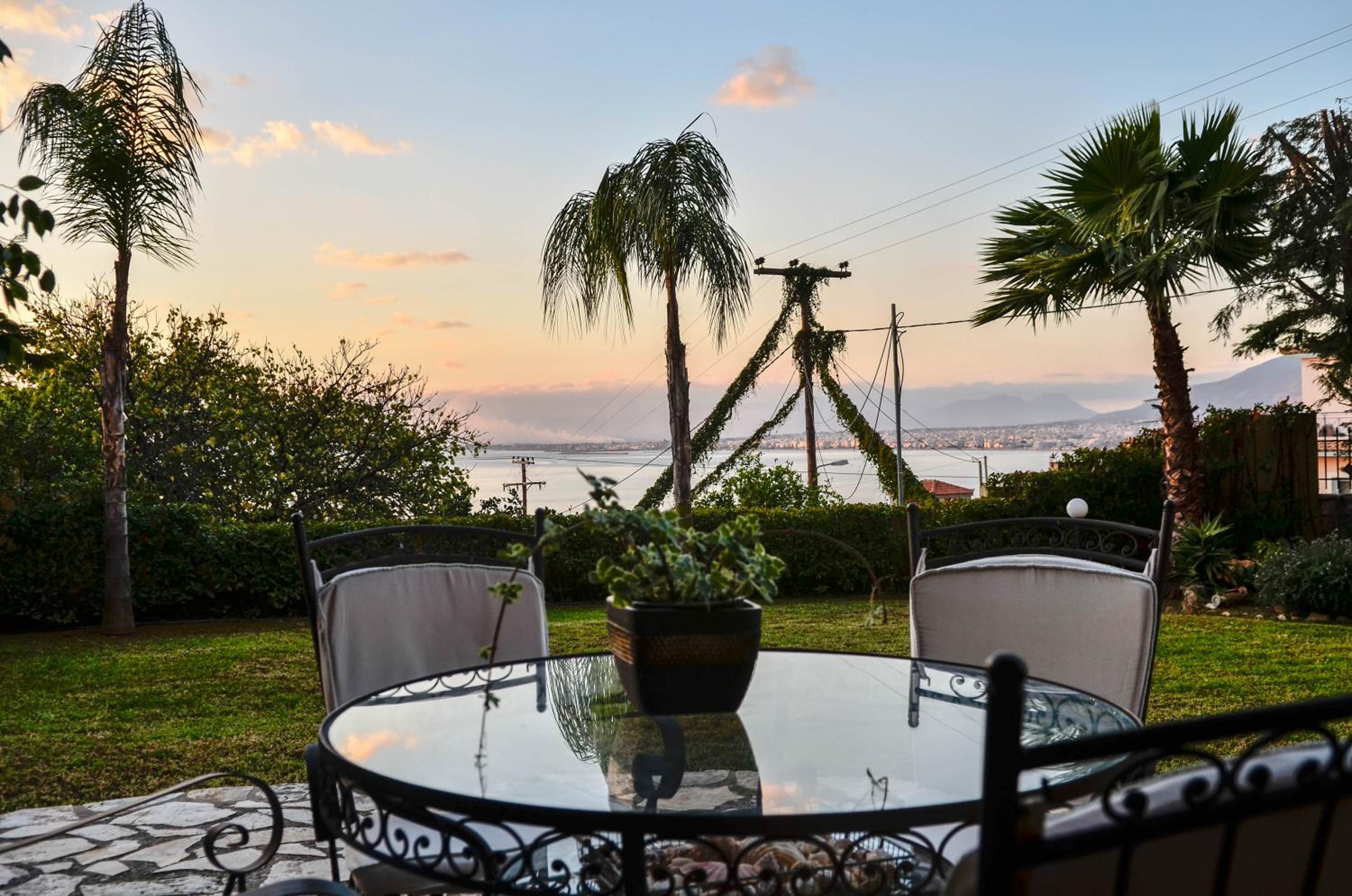 Hotel Sunrays Housing