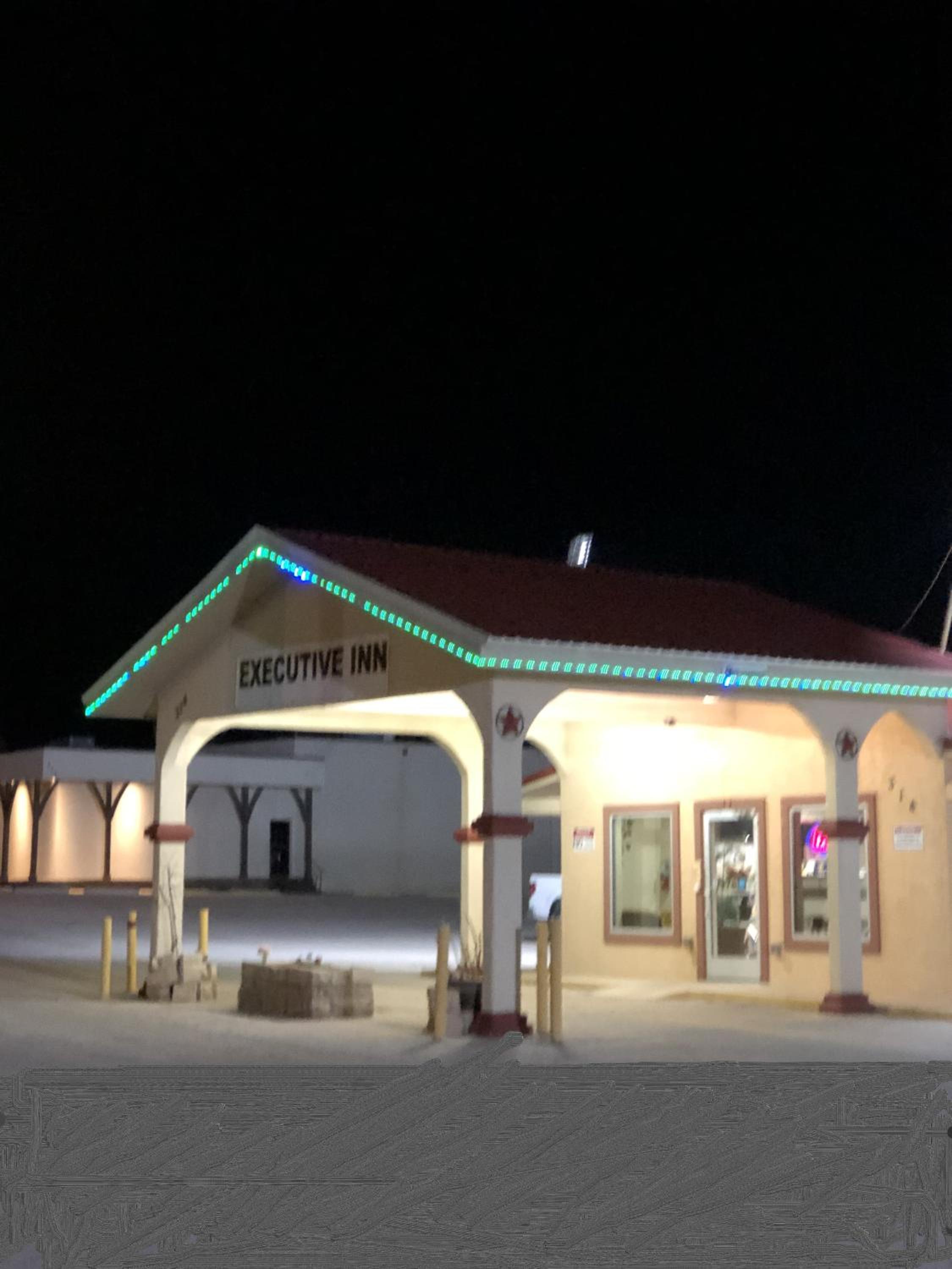 Executive Inn Snyder