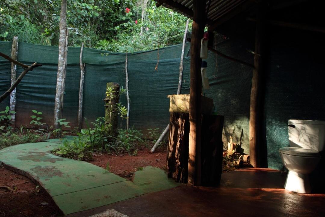 Isla Violin Eco-Lodge