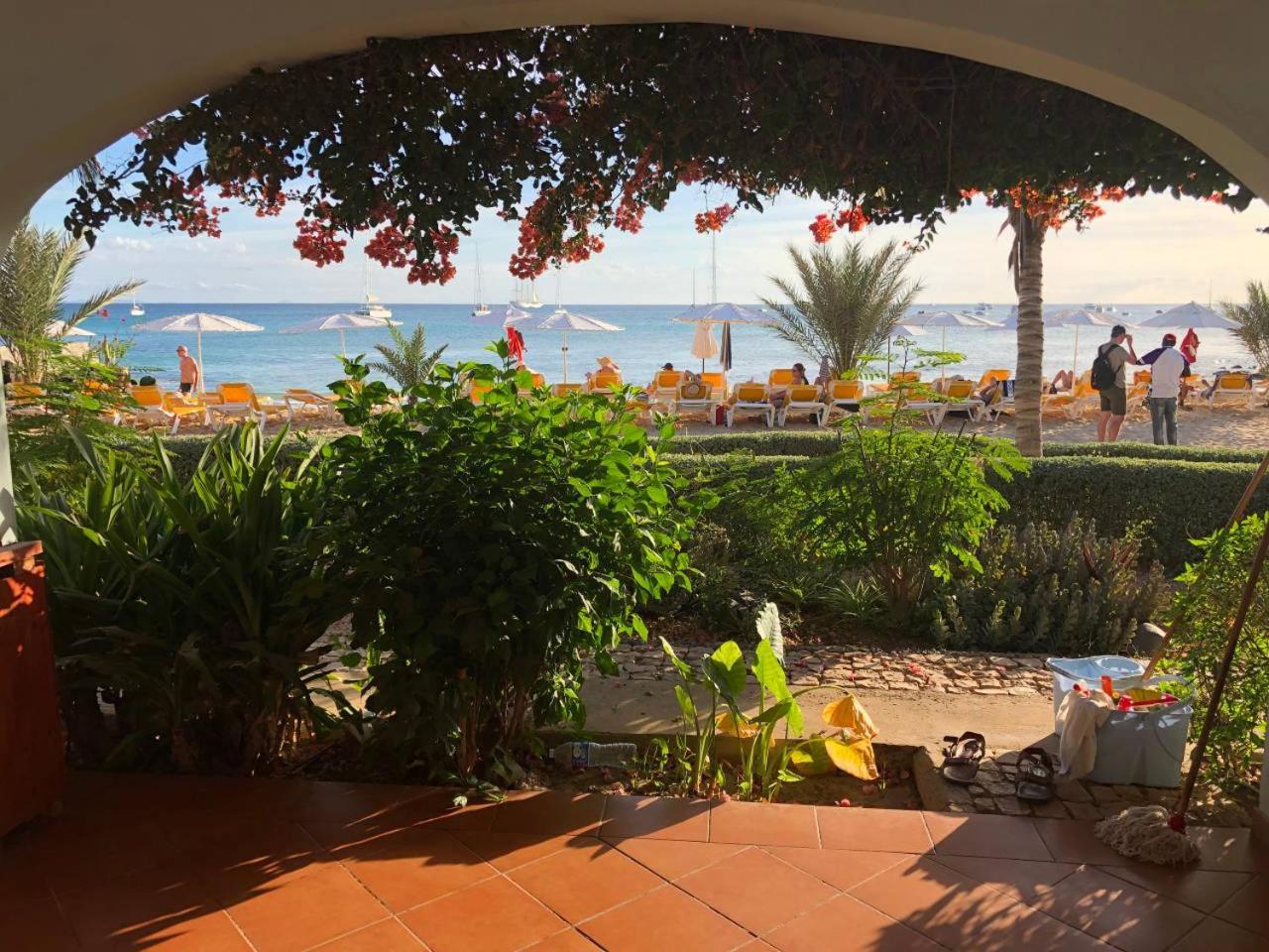Oceanfront Apt 4 Porto Antigo II