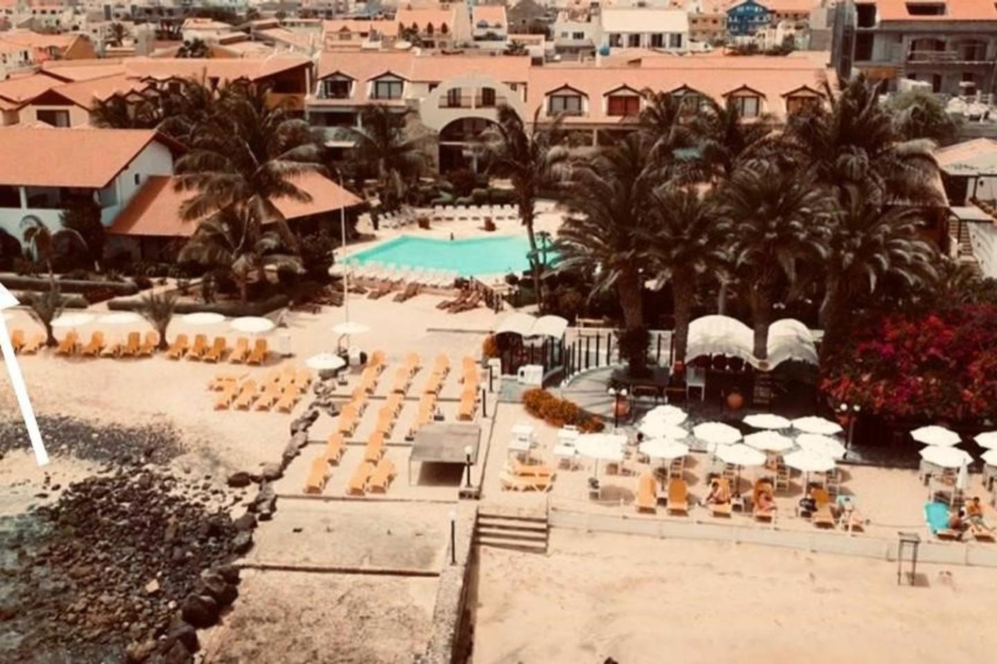 Oceanfront Apt 4 Porto Antigo II