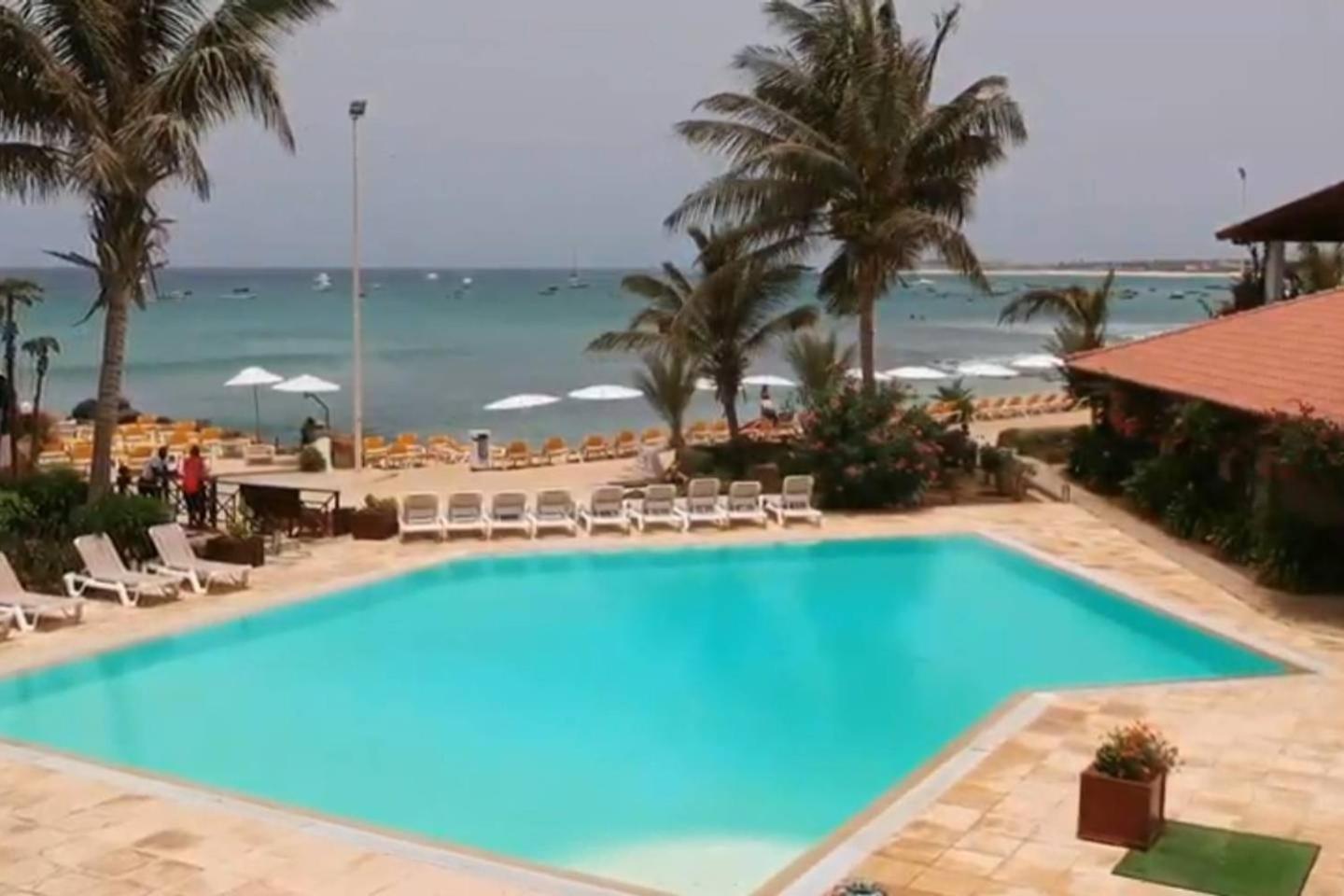 Oceanfront Apt 4 Porto Antigo II