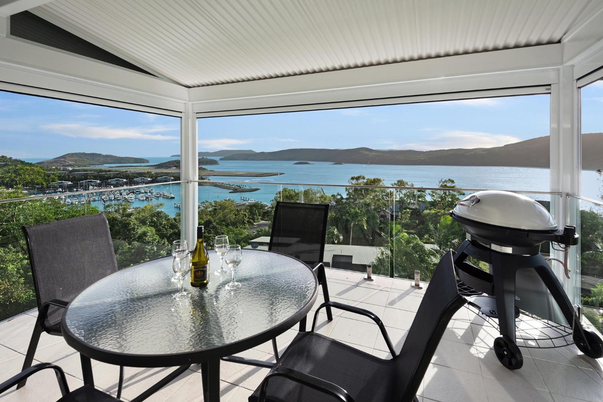Oasis Apartments on Hamilton Island by HIHA