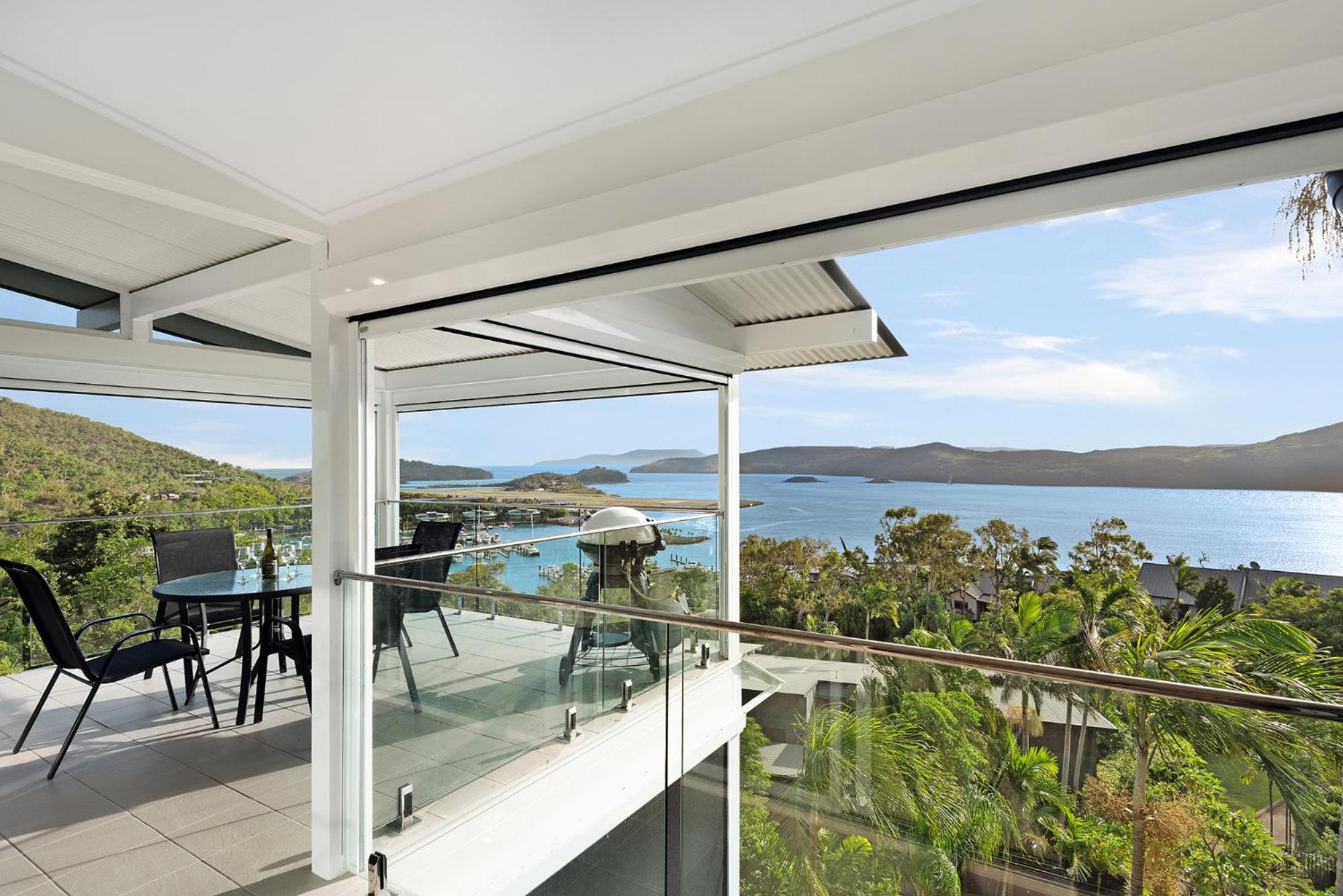 Oasis Apartments on Hamilton Island by HIHA