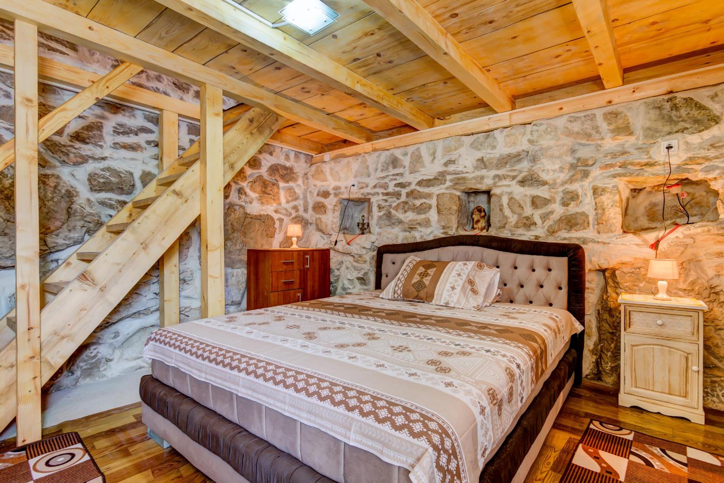 Ethno House Kosic view 4