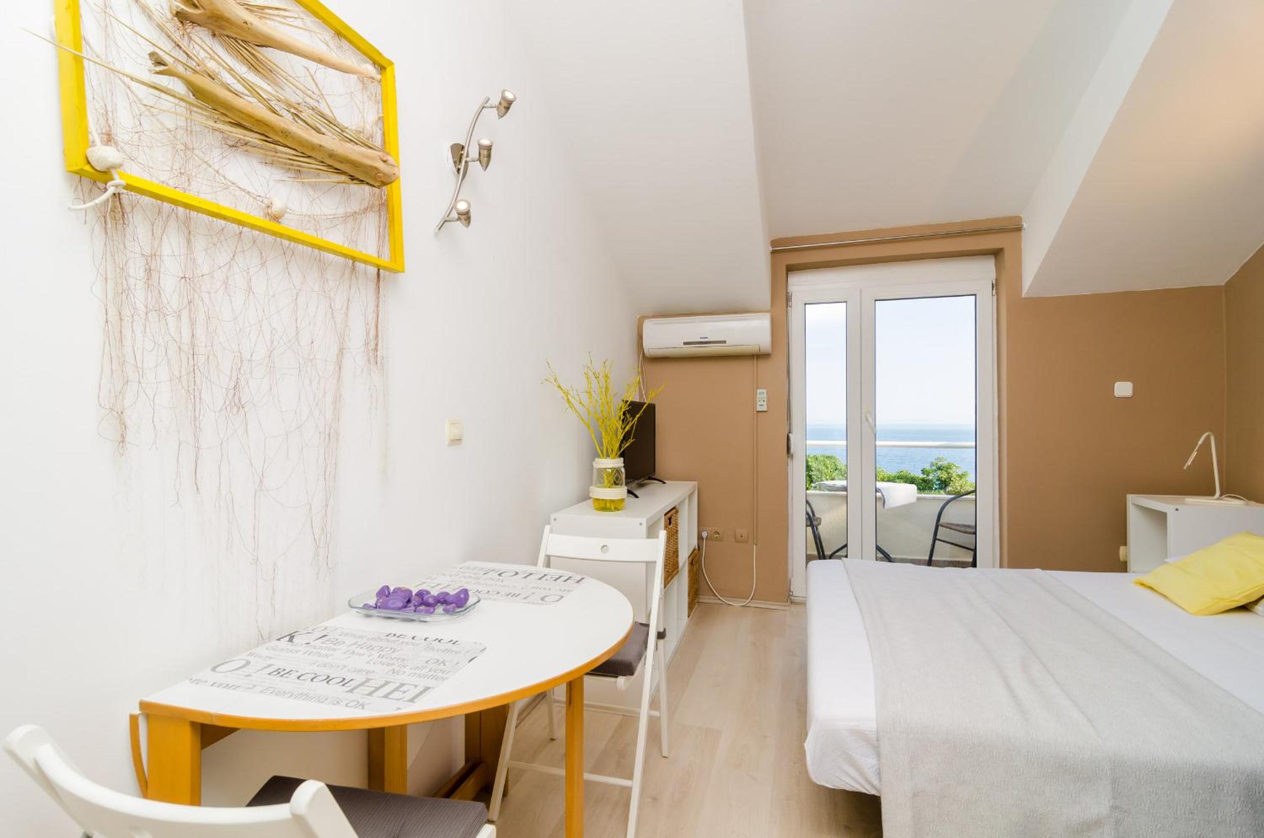 Plavac Mali Suites