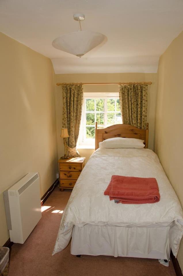 2 Hope Cottage view 3