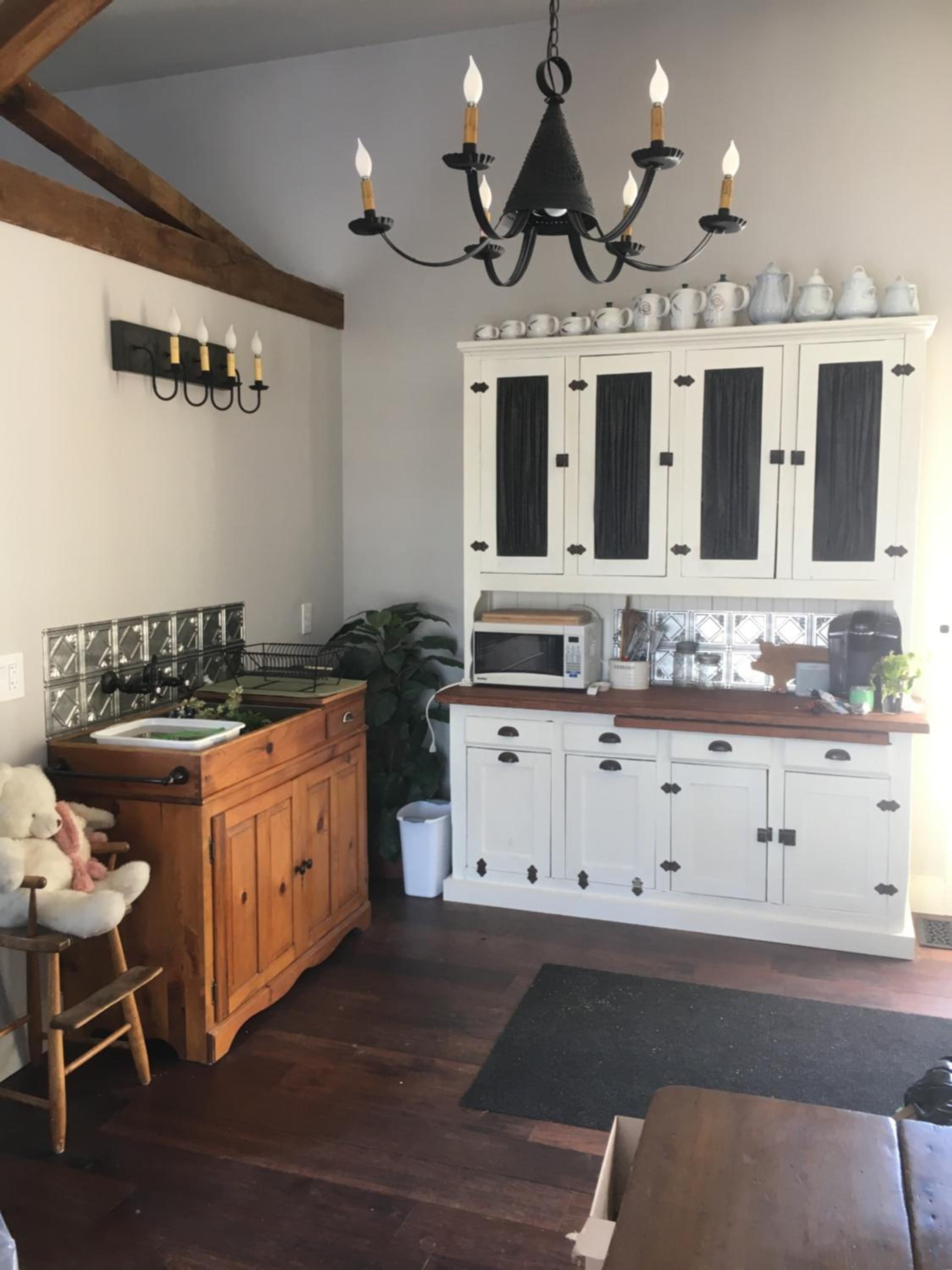 The Carriage House Flat - Downtown Paris Canada view 3