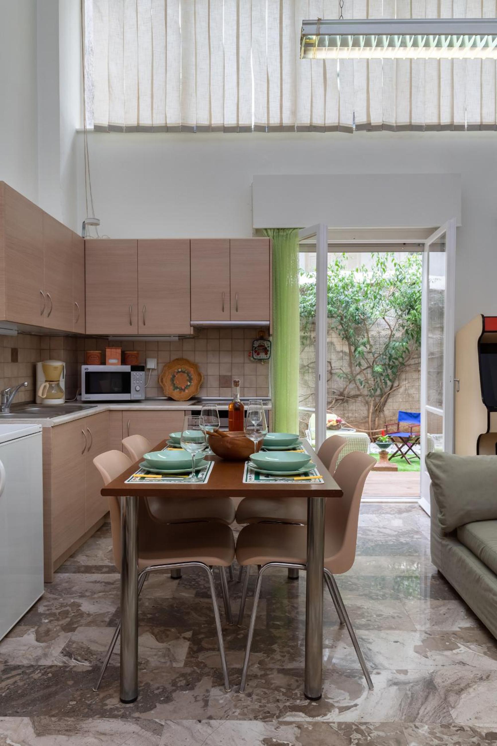Acropolis Koukaki Loft Private Garden