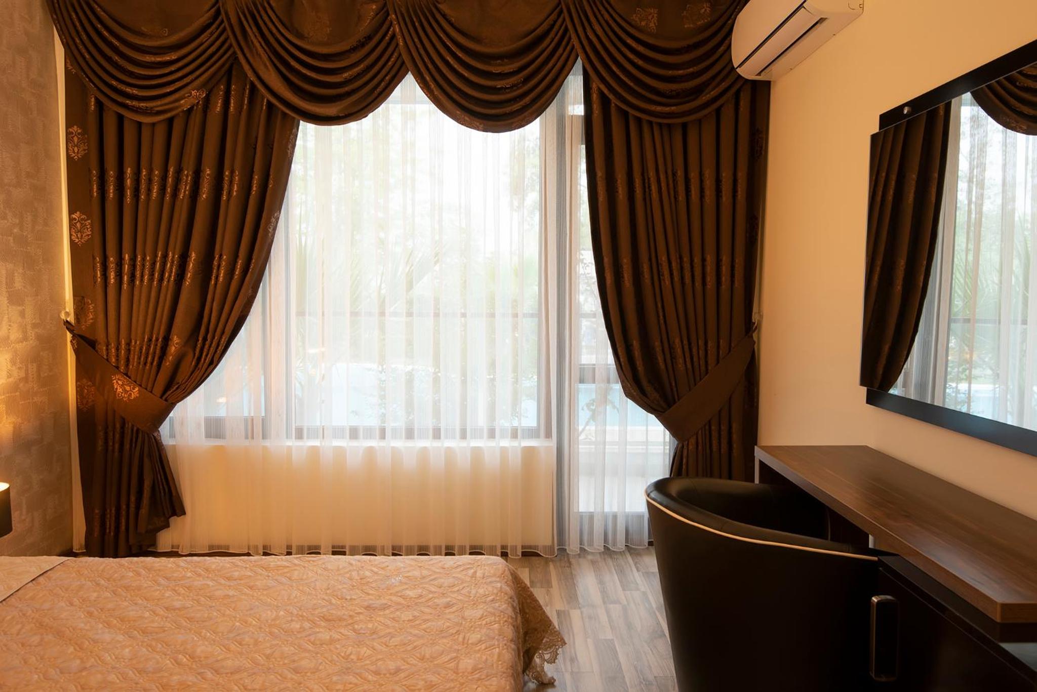 Green Paradise Deluxe Apartments