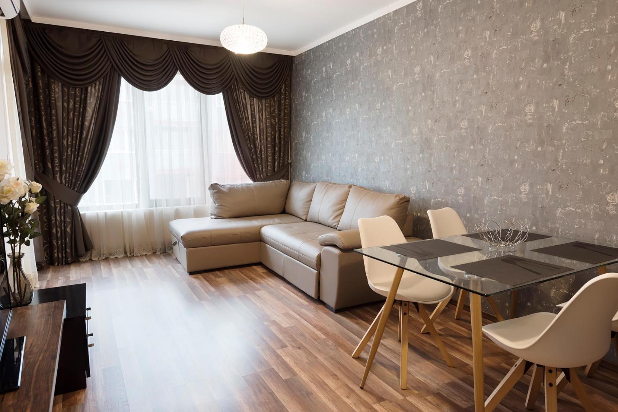 Green Paradise Deluxe Apartments