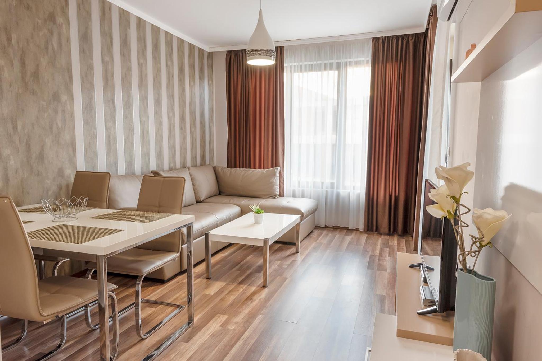 Green Paradise Deluxe Apartments