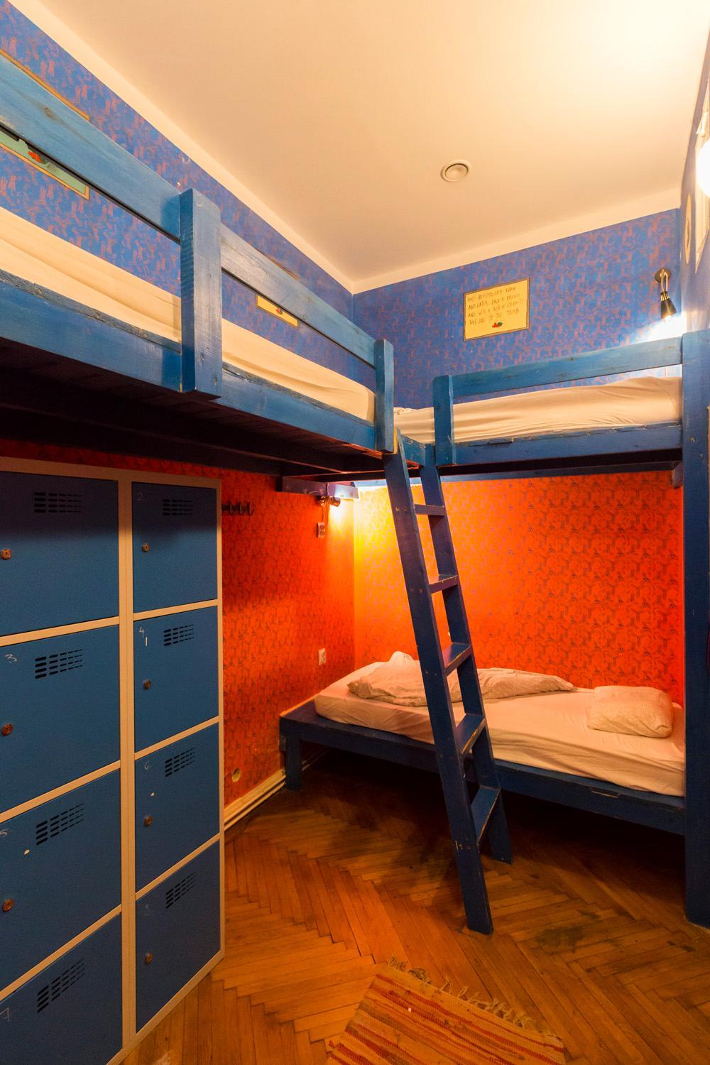 Baroque Hostel & Coworking
