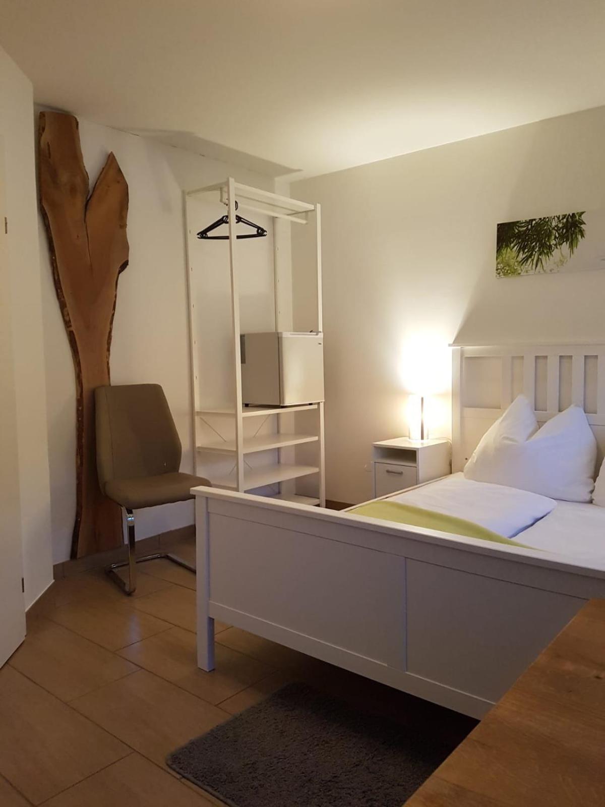 Pension Sunnseitn - Gasthof - Café - Weinkeller