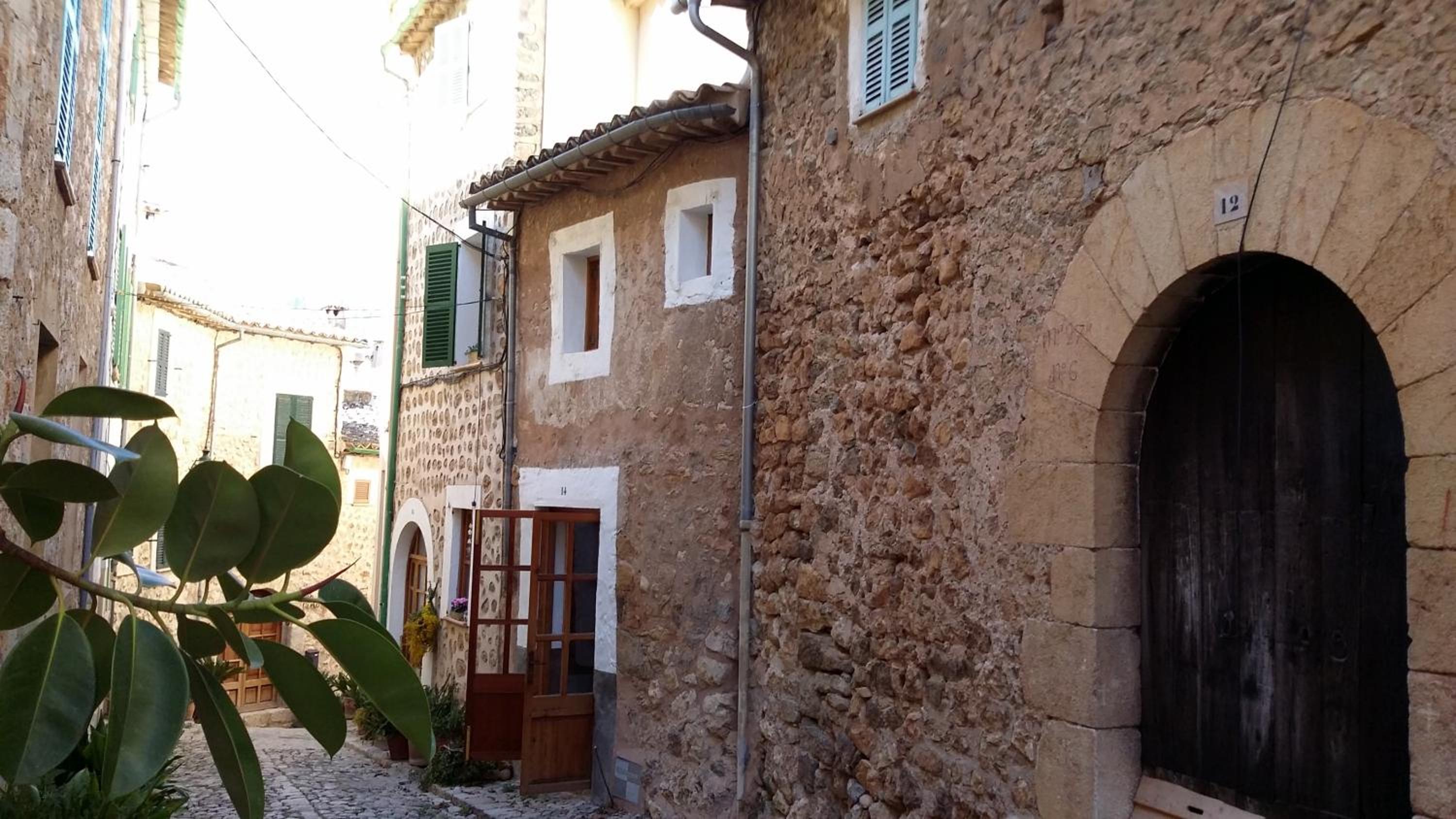 Photo 9