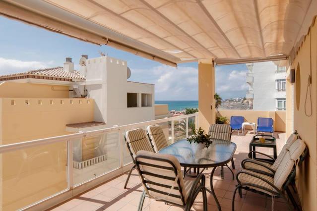 Spectacular penthouse in front of the sea, 200 m2 terrace - Arruzafa Playa