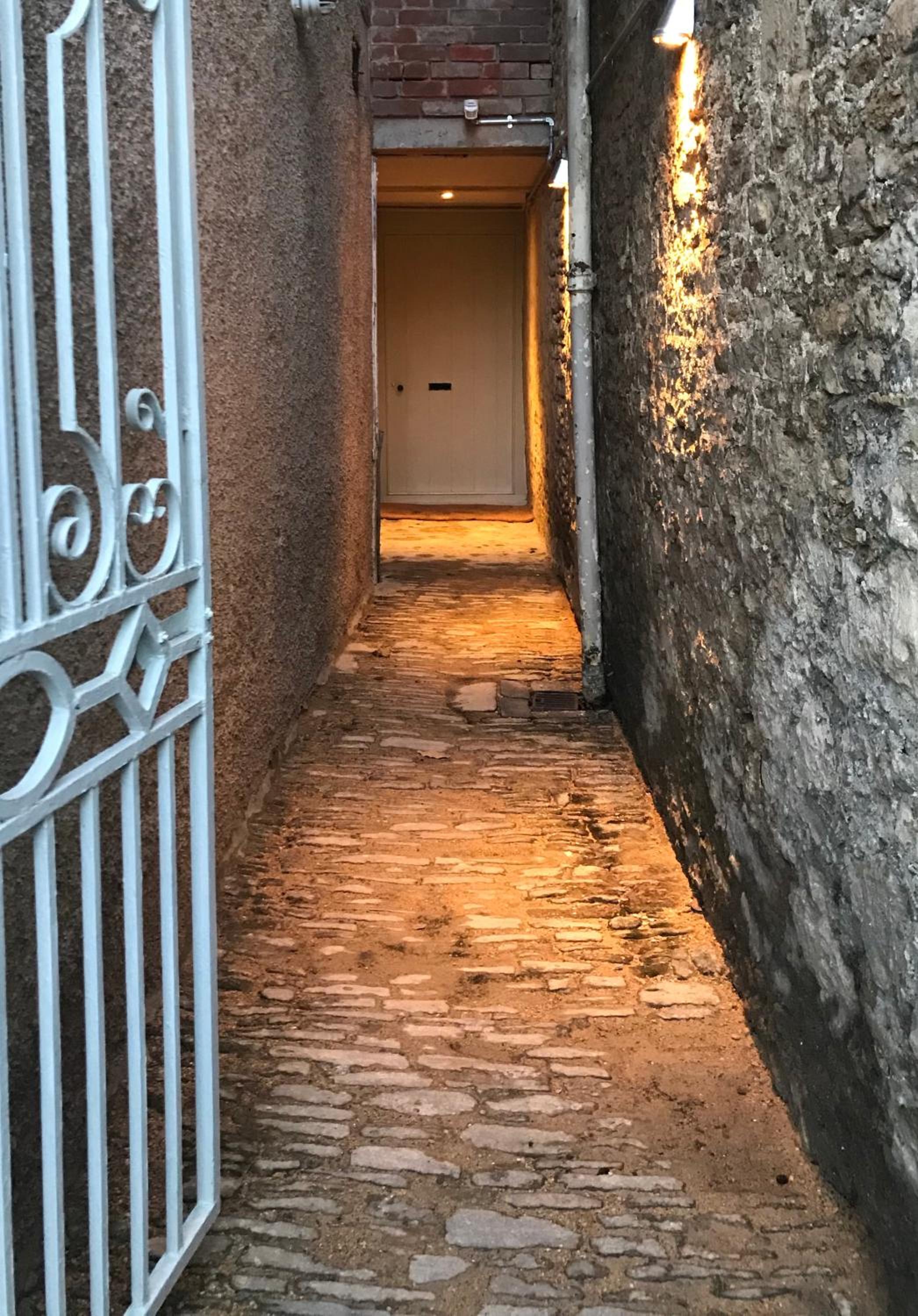Photo 19