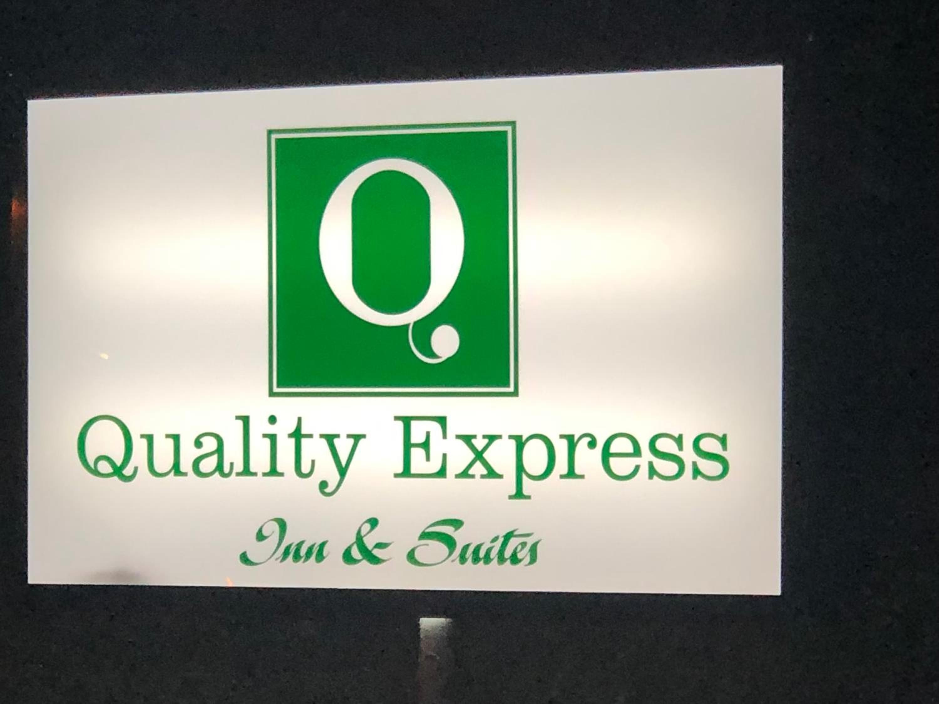 Quality Express Inn & Suites view 2