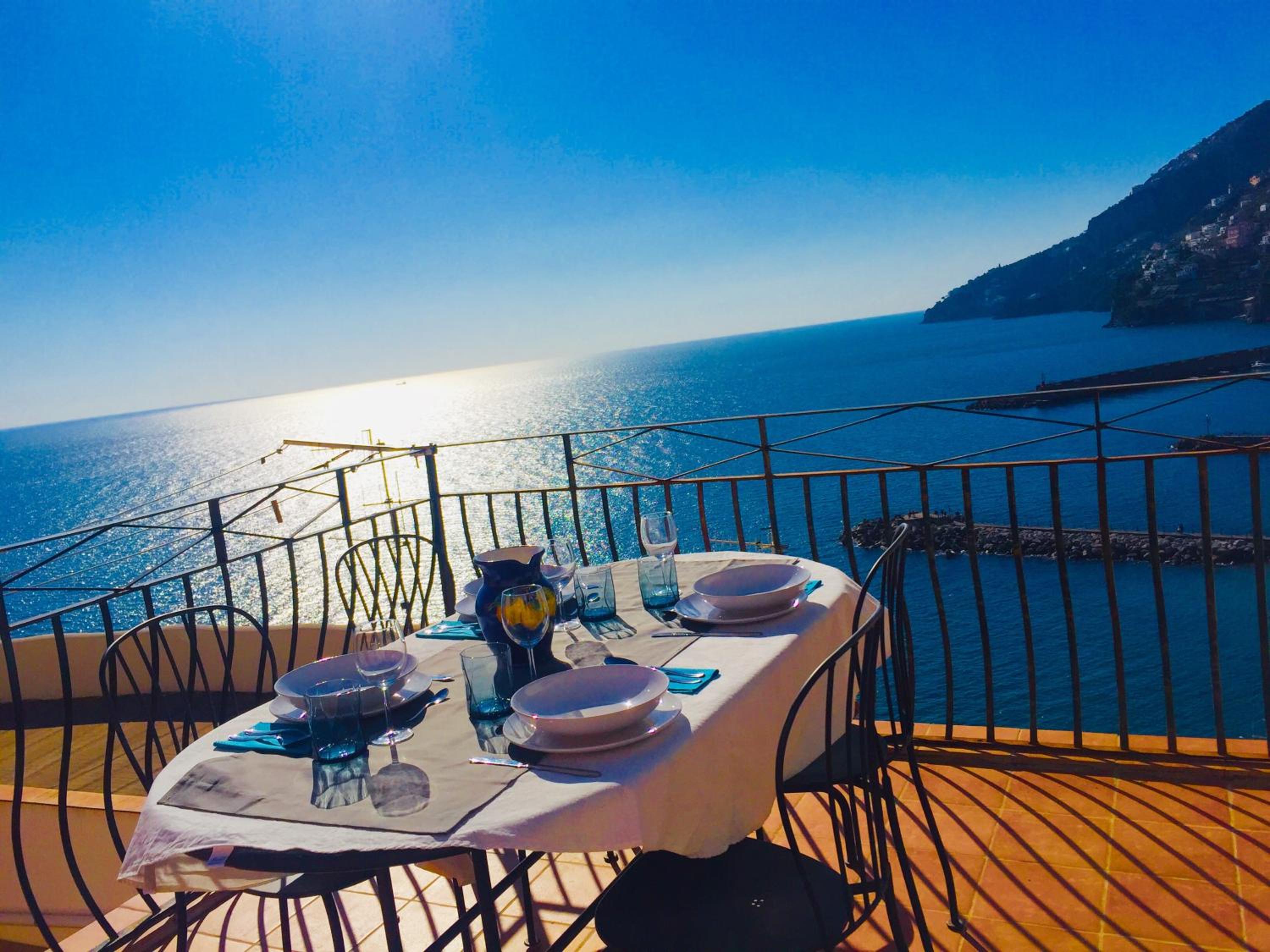 Rooftop flat in Amalfi Central "Panoramic view, Near the beach,Terrace " photo 2