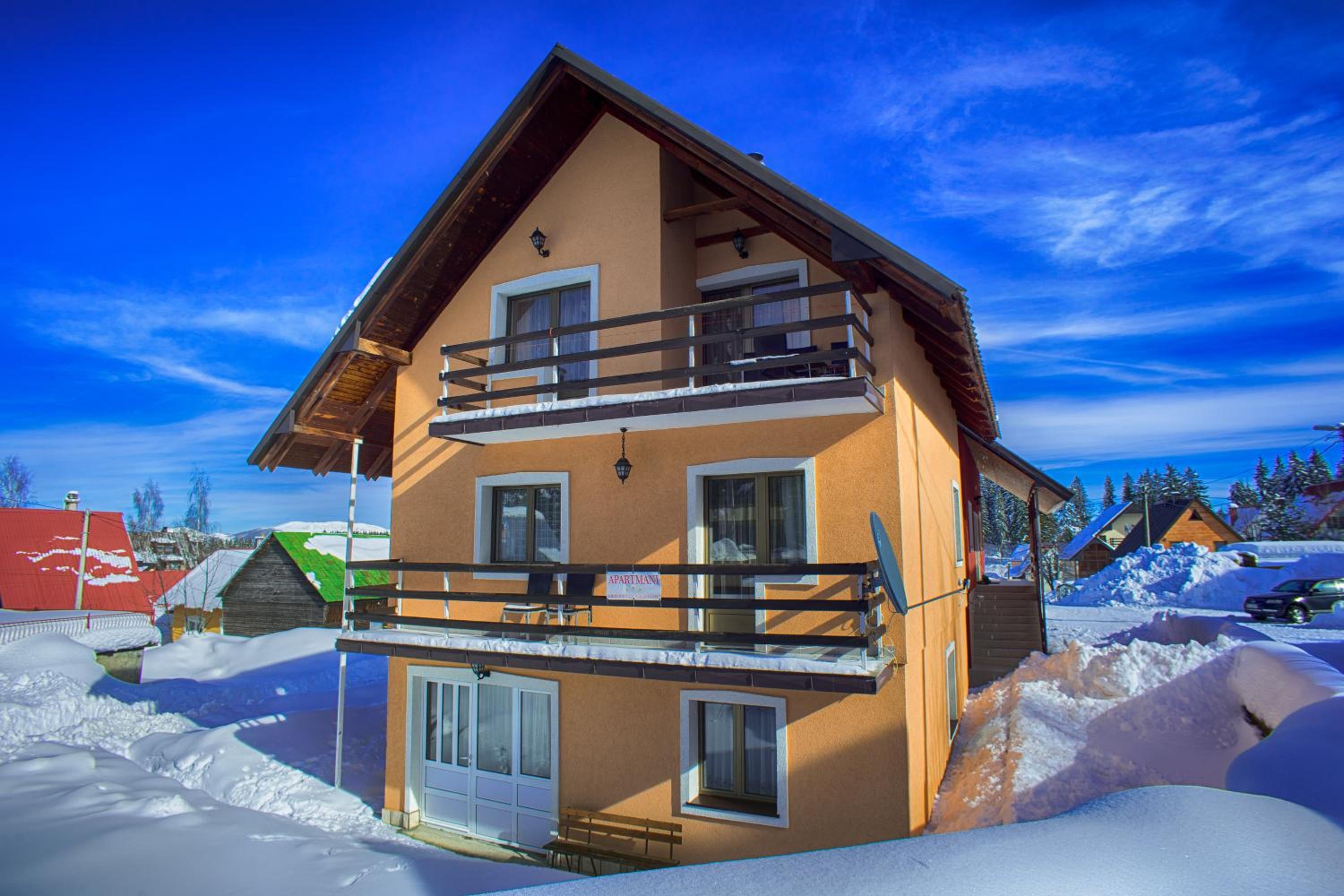 Apartmani Mila view 2