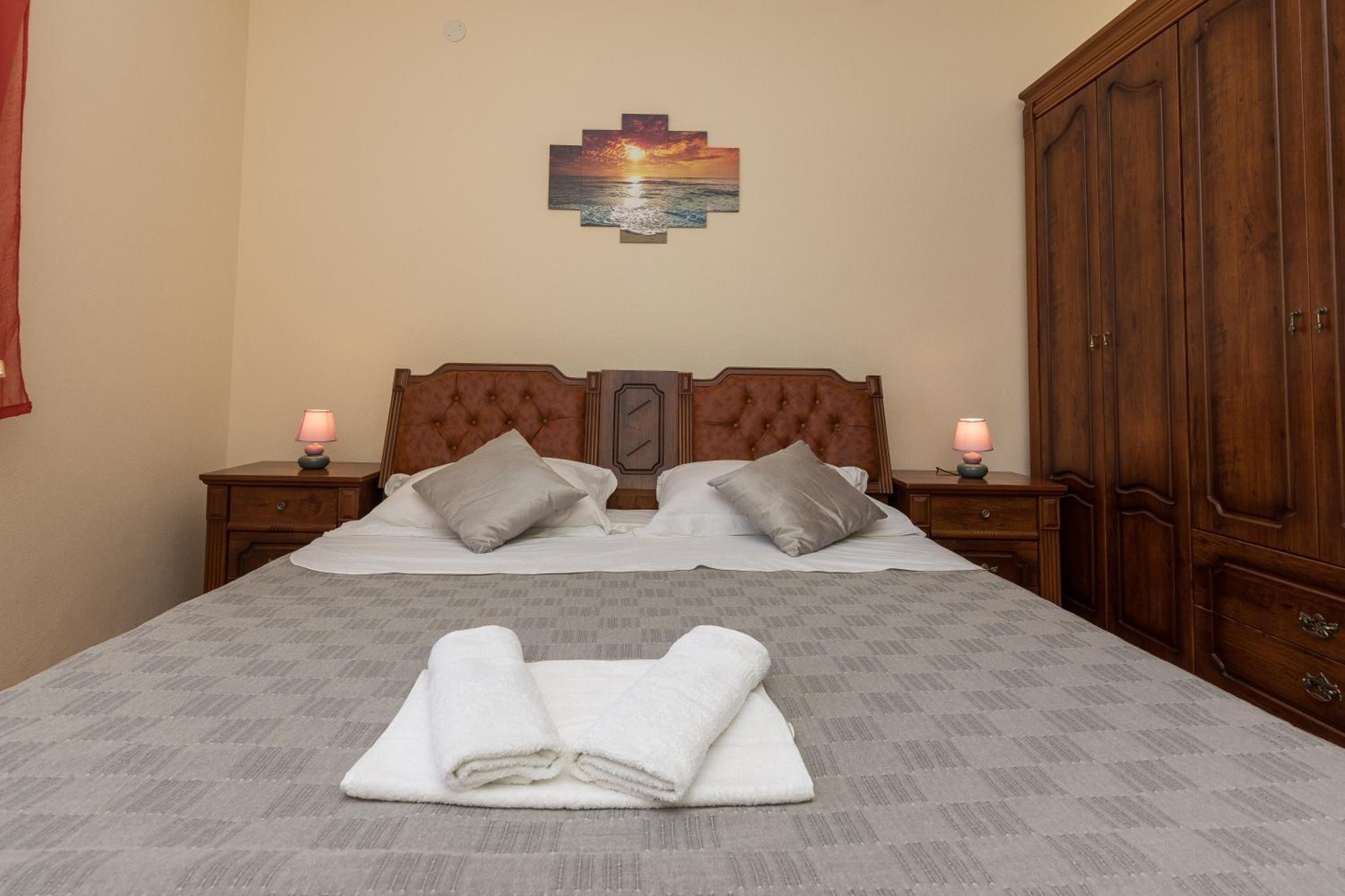 Apartman Mladenka view 3