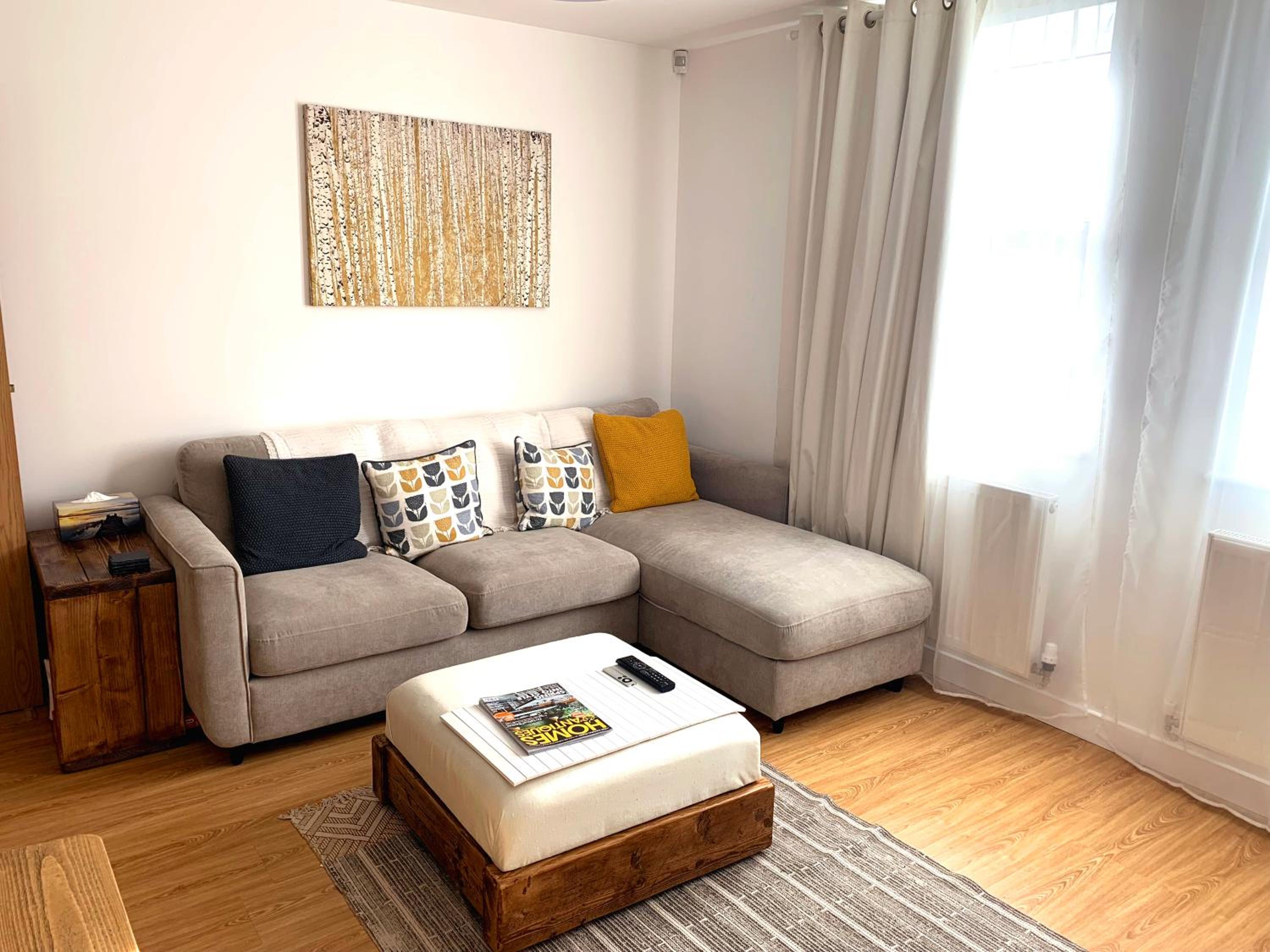 Home Crowd Luxury Apartments- Hamilton House view 4