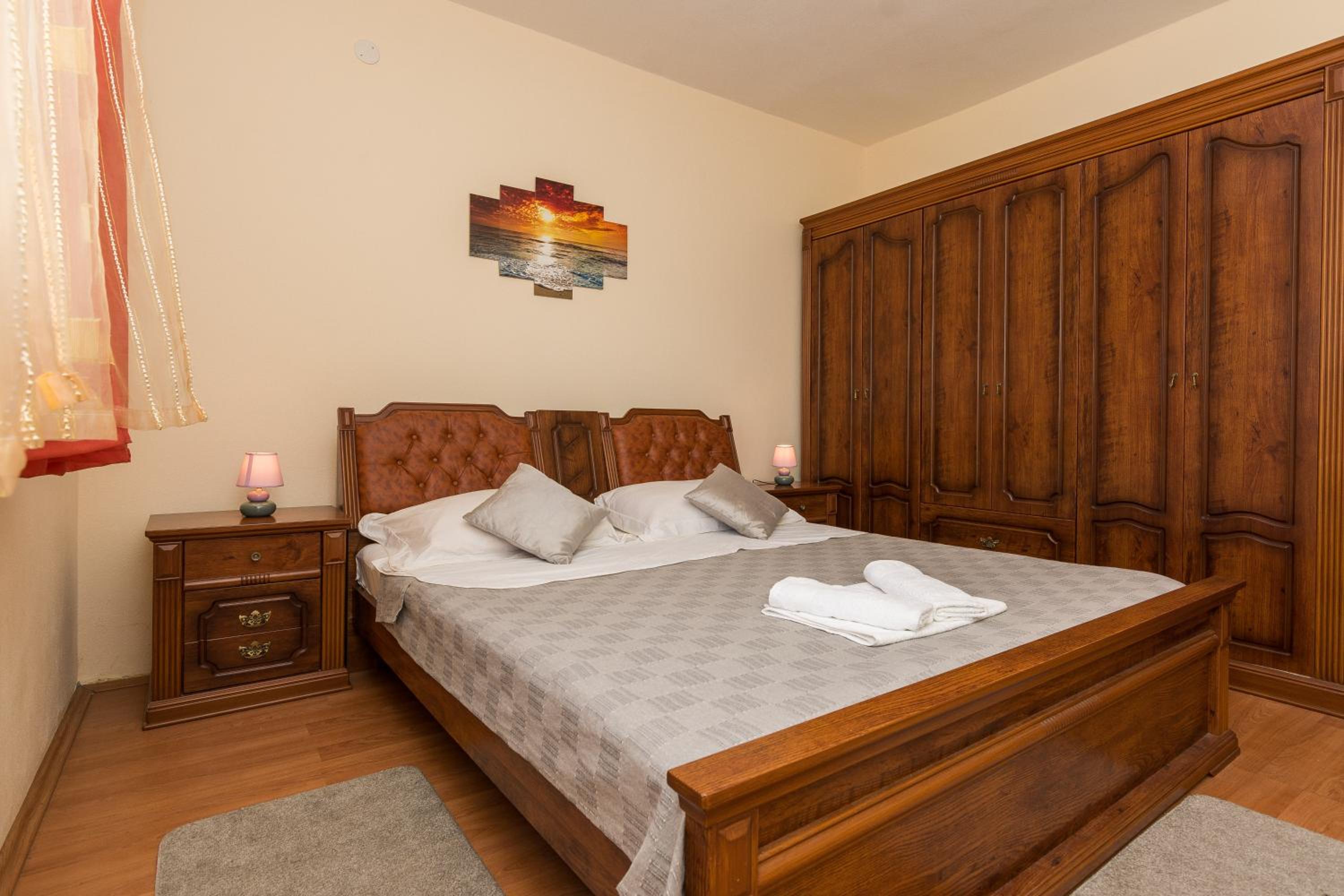 Apartman Mladenka view 2