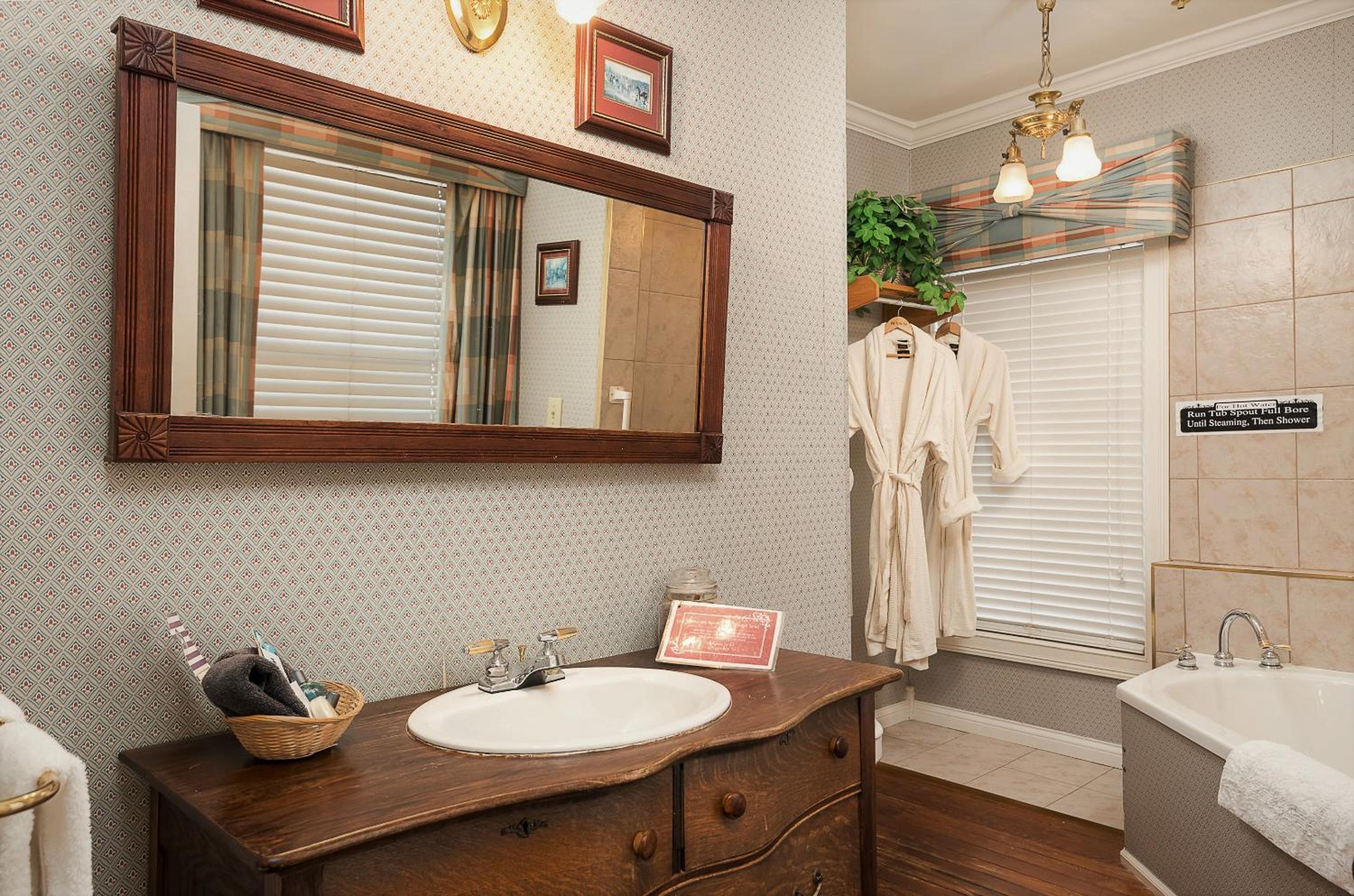 Montgomery Inn BnB, photo 51