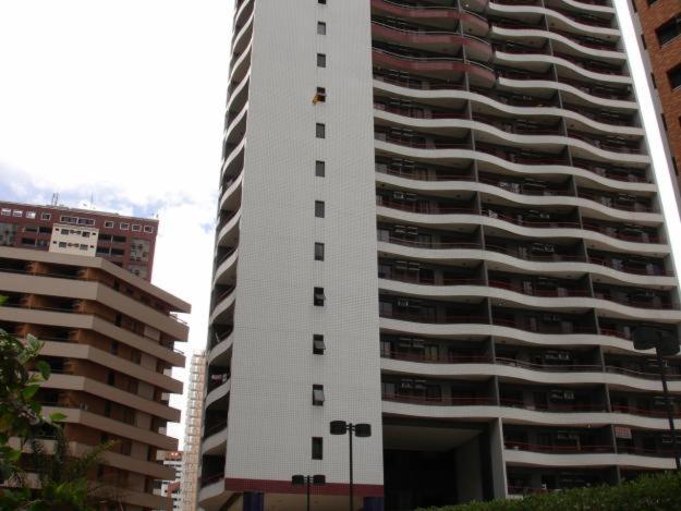 Otimo apartamento 2 quartos,tv acabo,internet
