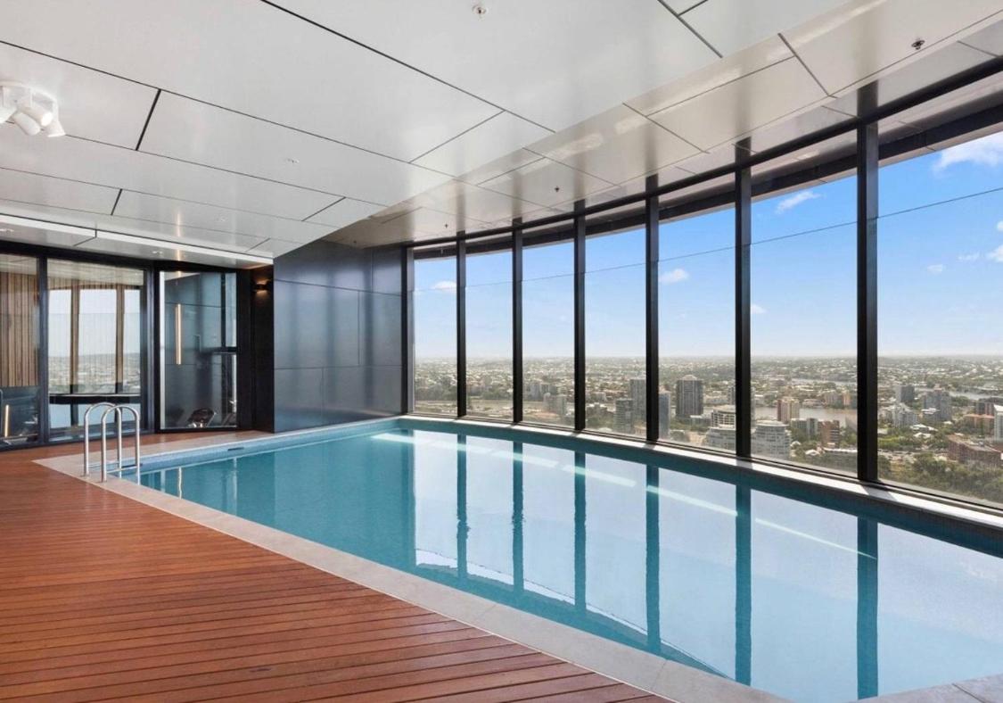 Lvl 50 Skytower Fabulous Views CBD Wifi Carpark by Stylish Stays