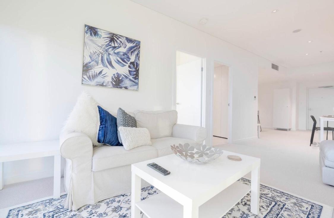 Lvl 50 Skytower Fabulous Views CBD Wifi Carpark by Stylish Stays