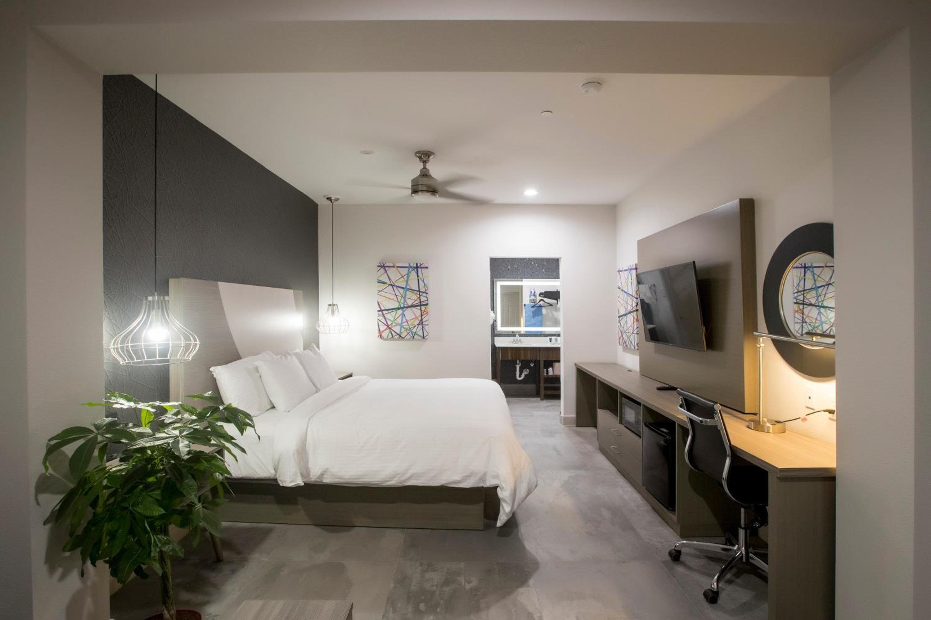 House Hotel