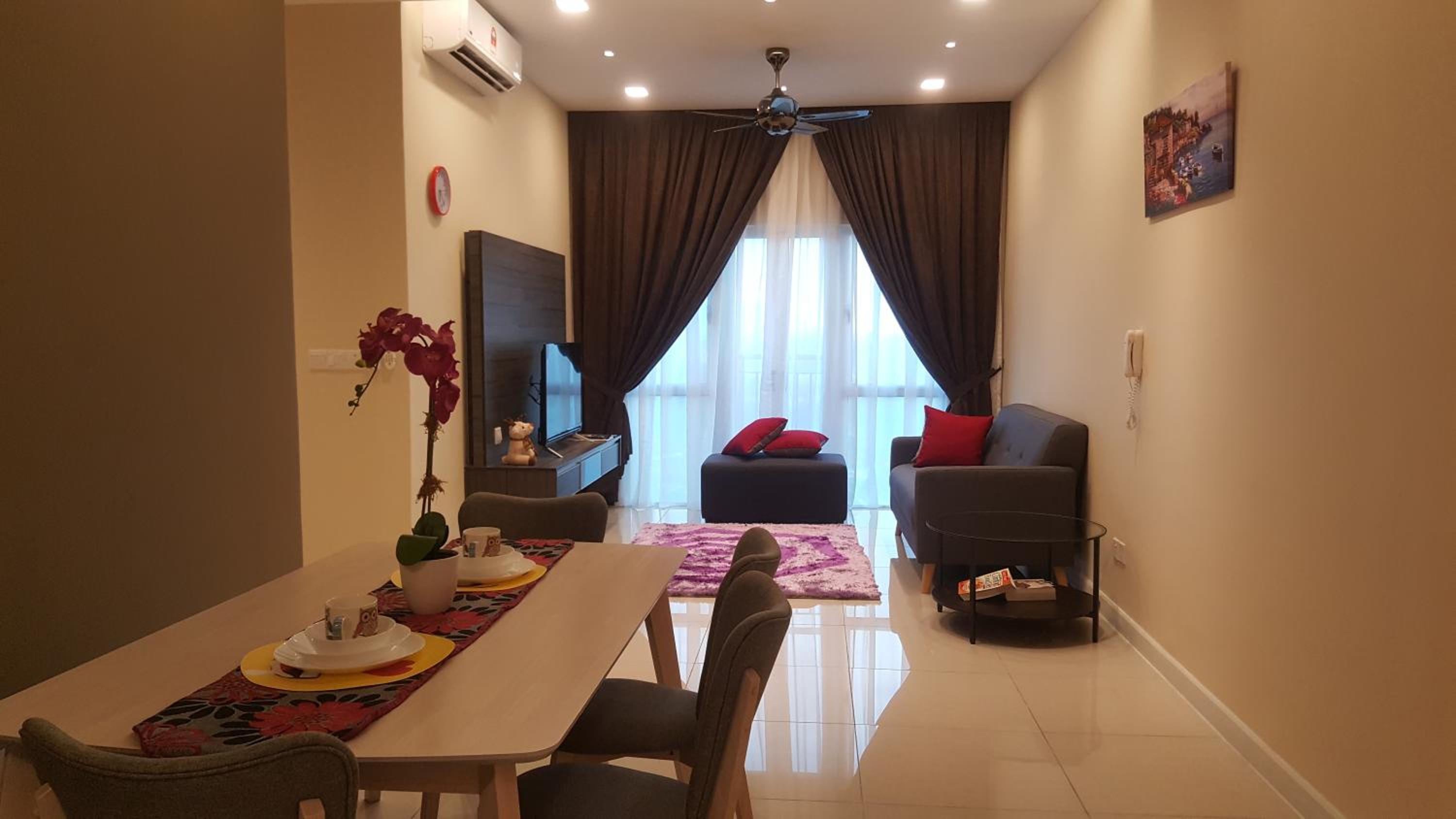 Southville Stay 2 @ Savanna Executive Suite photo 7