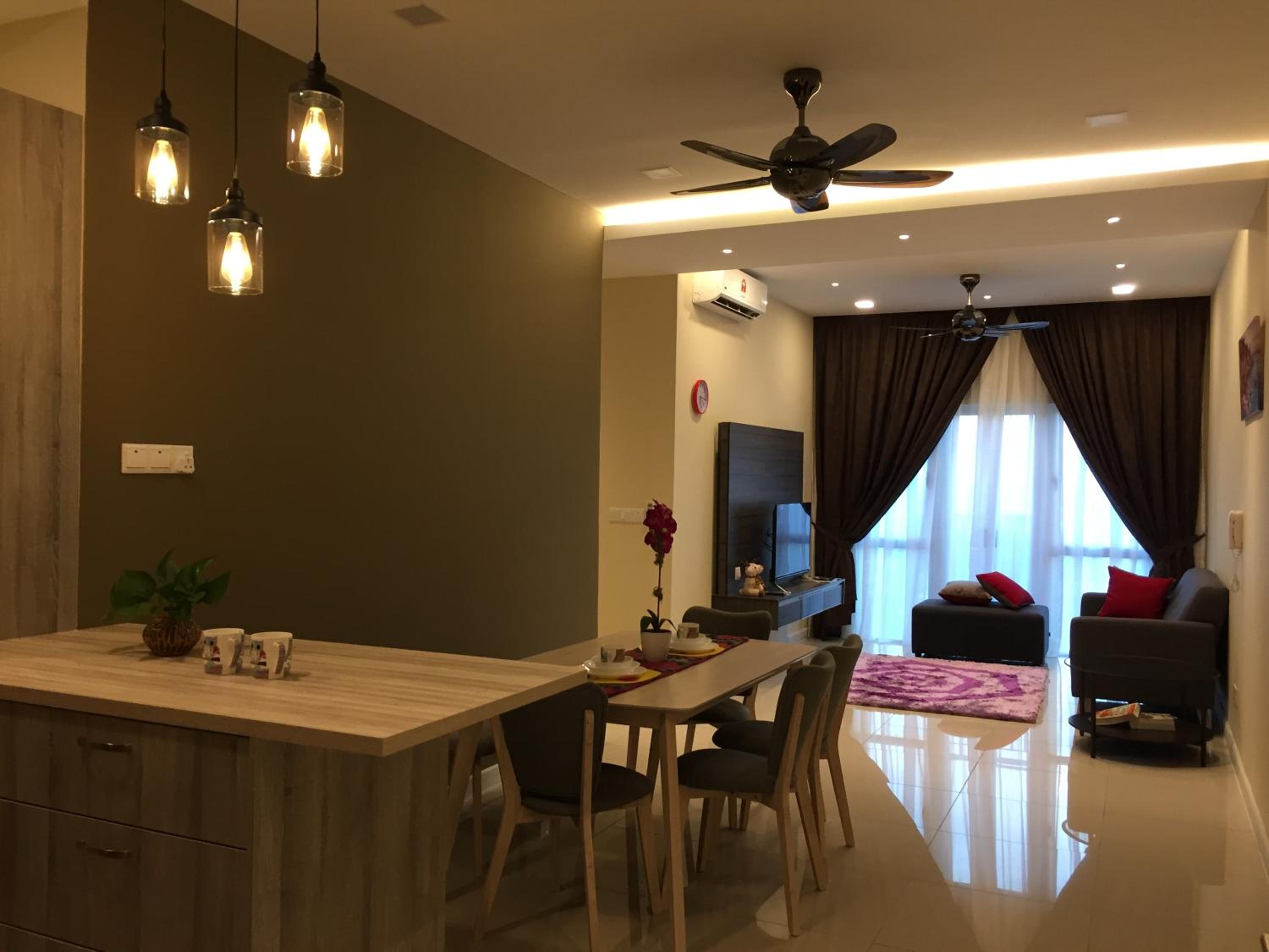 Southville Stay 2 @ Savanna Executive Suite photo 3