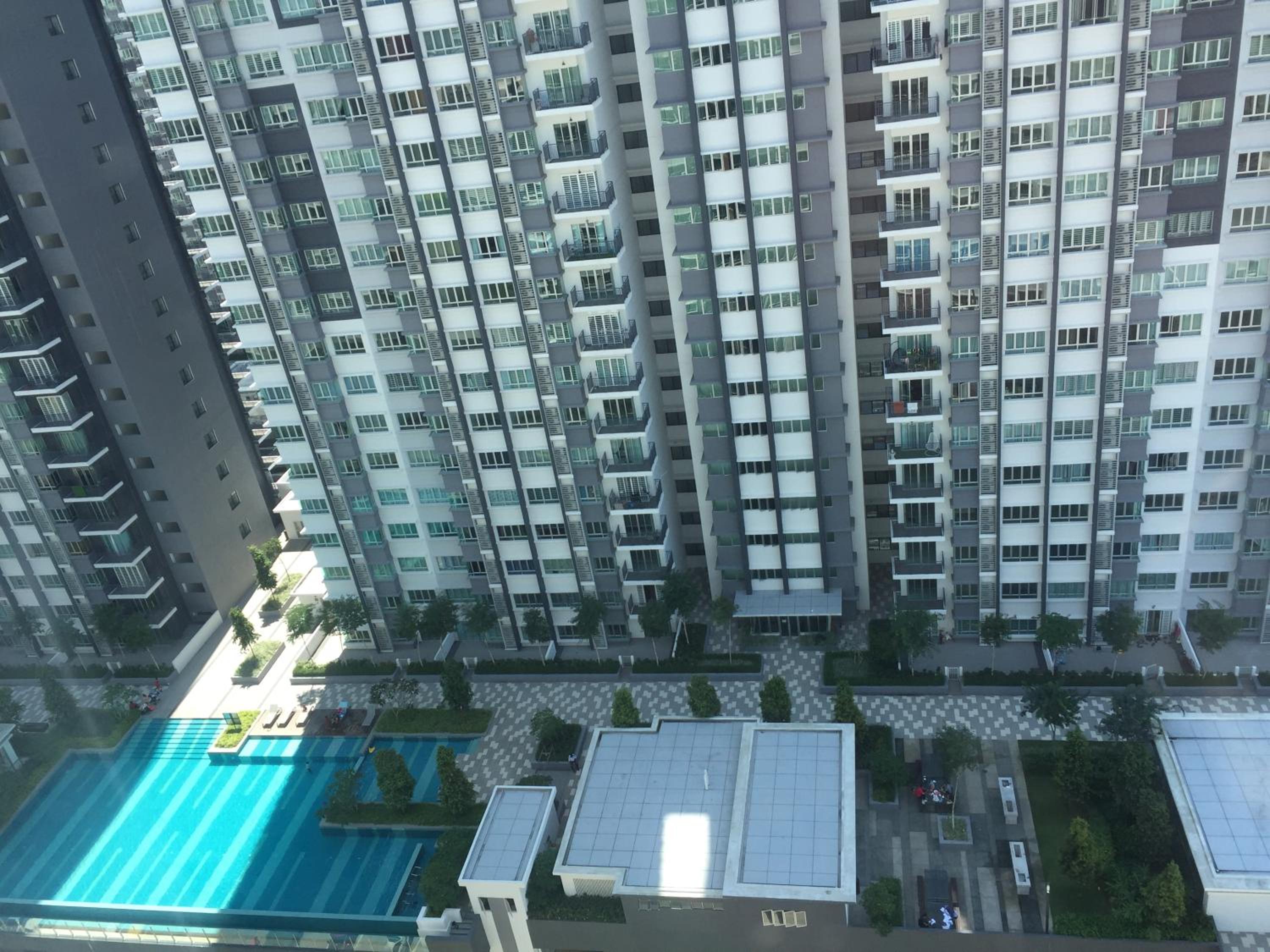 Southville Stay 2 @ Savanna Executive Suite photo 4