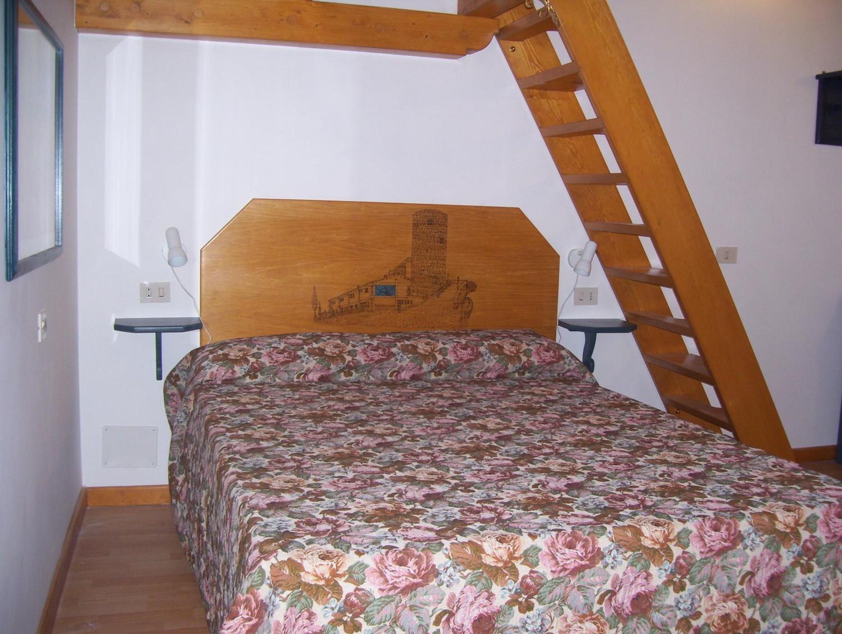 LITTLE TOWER en Aielli