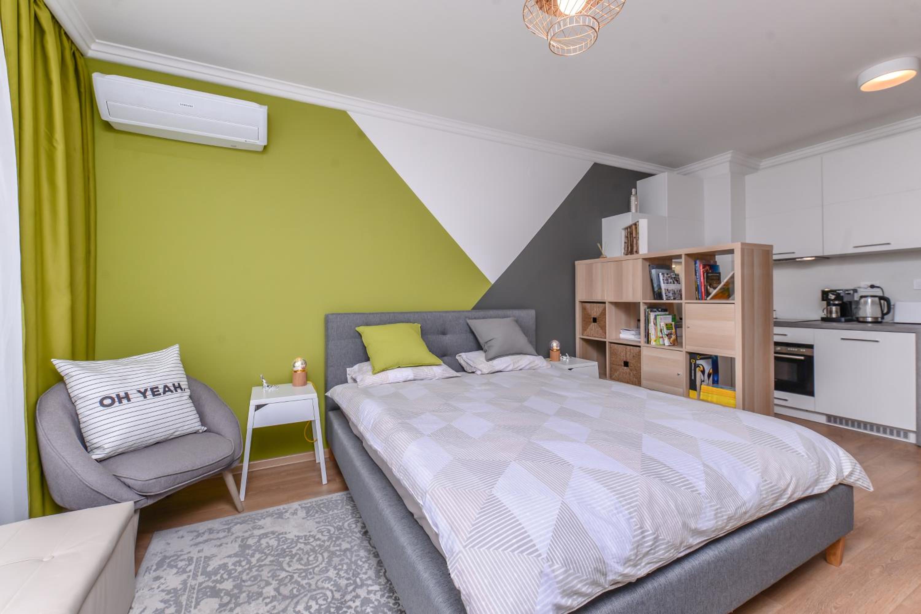 The Spot - fully equipped, central, modern studio by Flat Mаnager