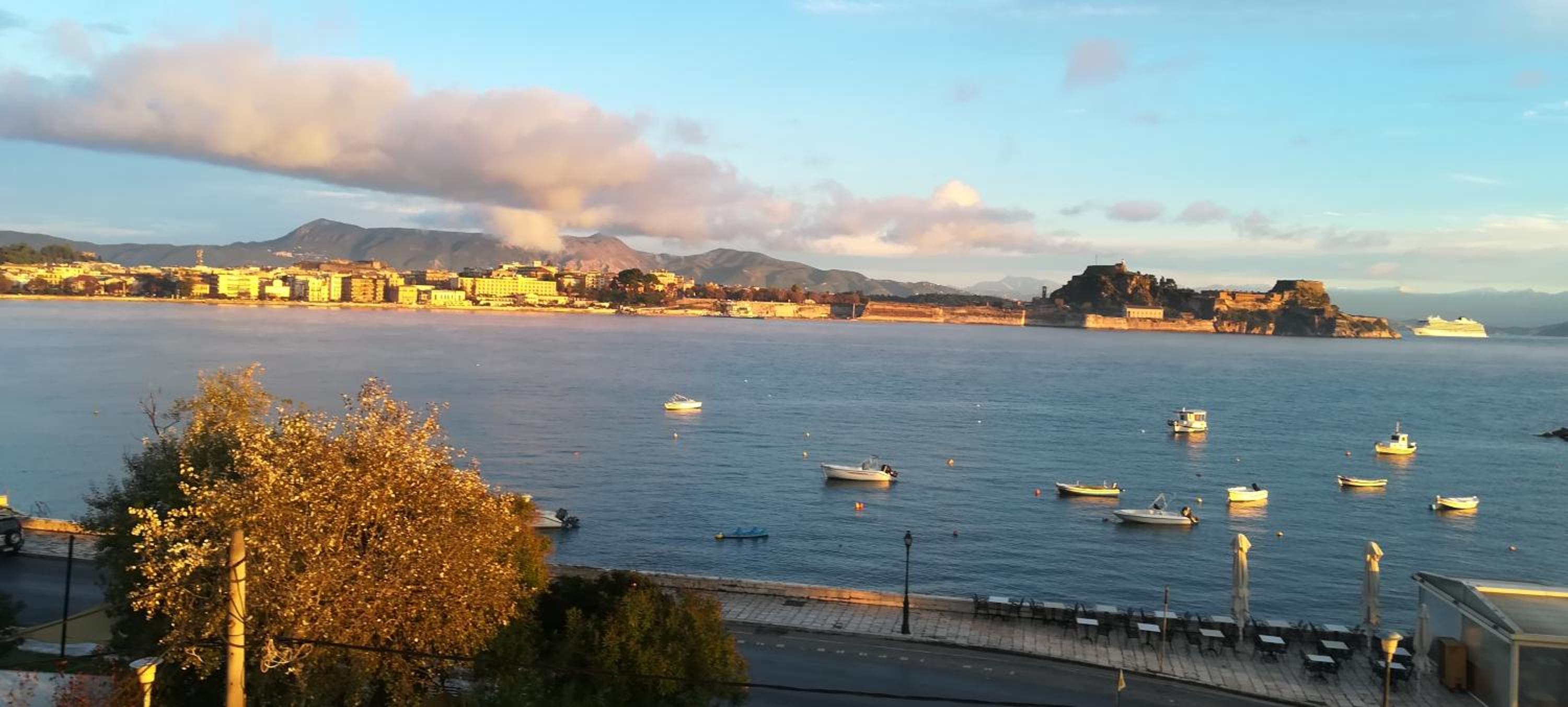 Garitsa Bay Apartment