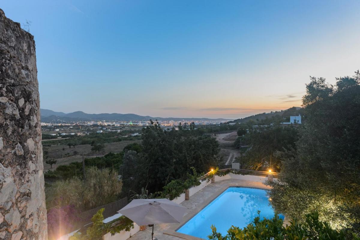 Villa Torre Bes view 3