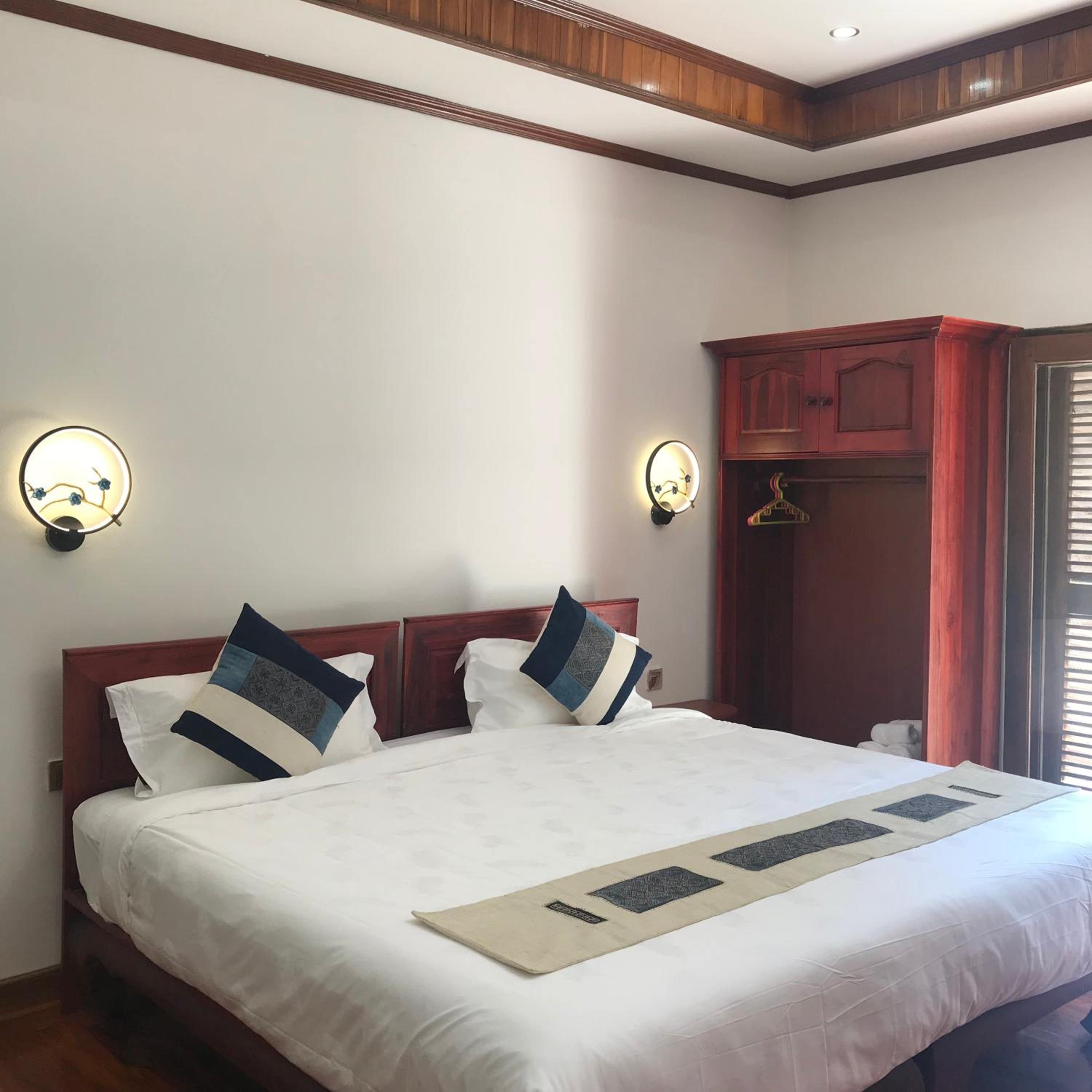 wisdom mystery Hotel