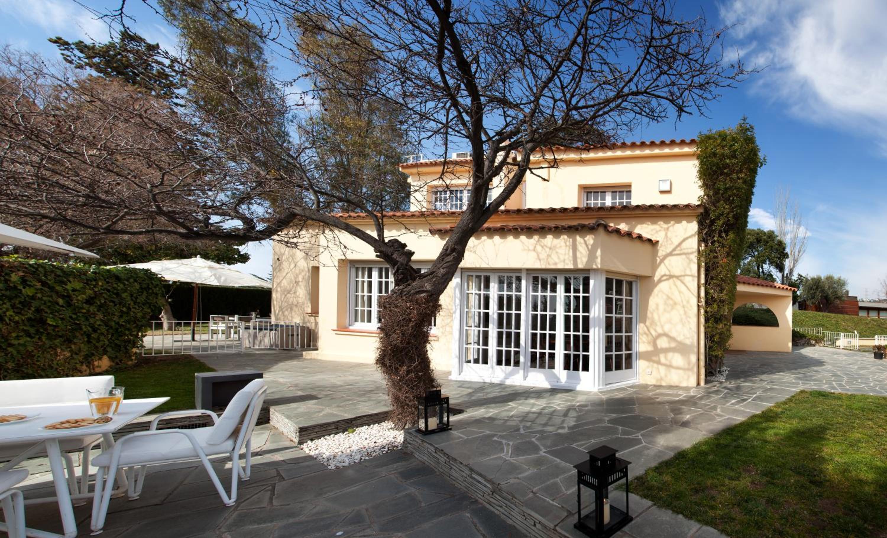 Villa Gaudi view 2