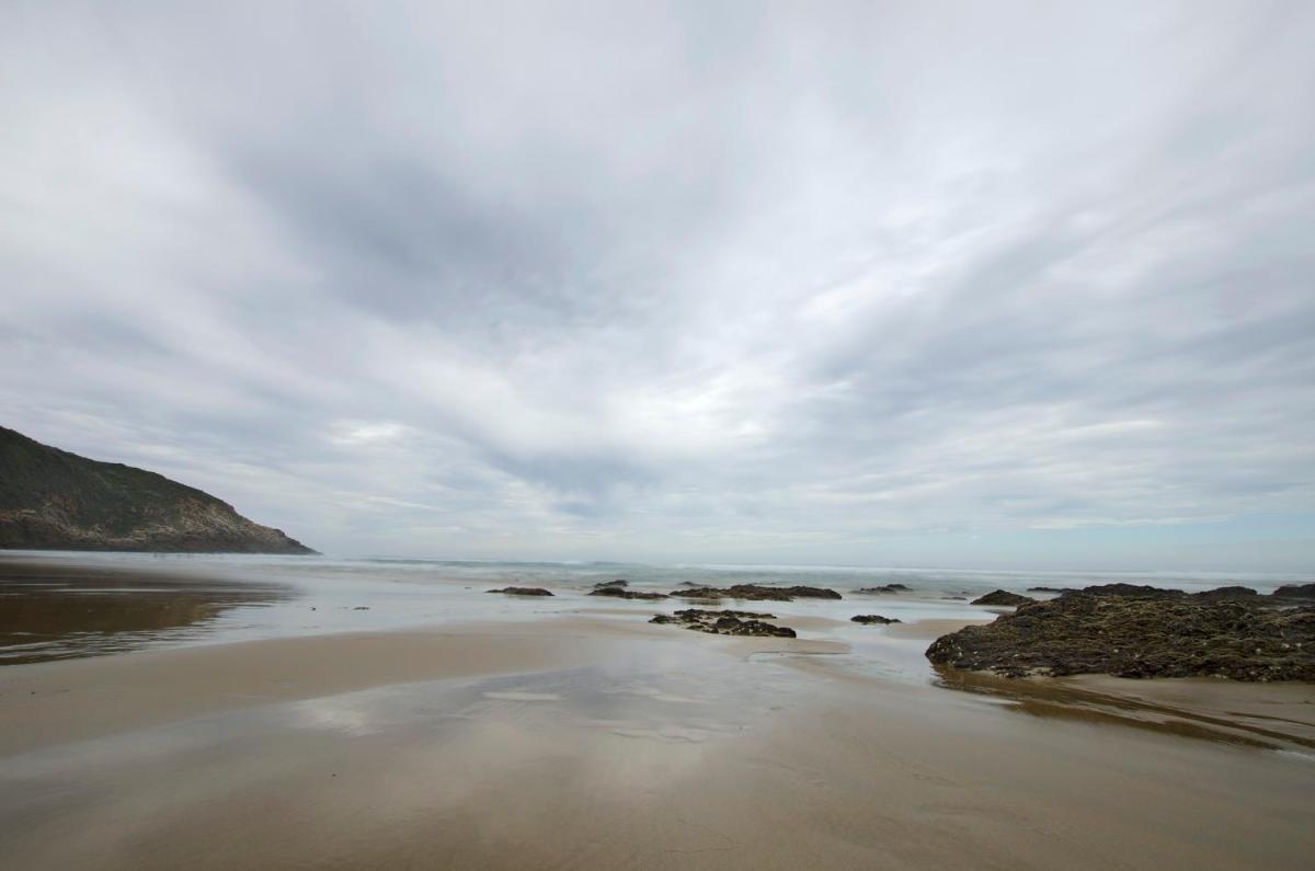 Herolds Bay Accommodation - Hiers Ons Weer Downstairs view 4