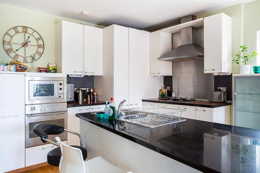 Spacious Belfast City Centre Duplex Apartment view 4