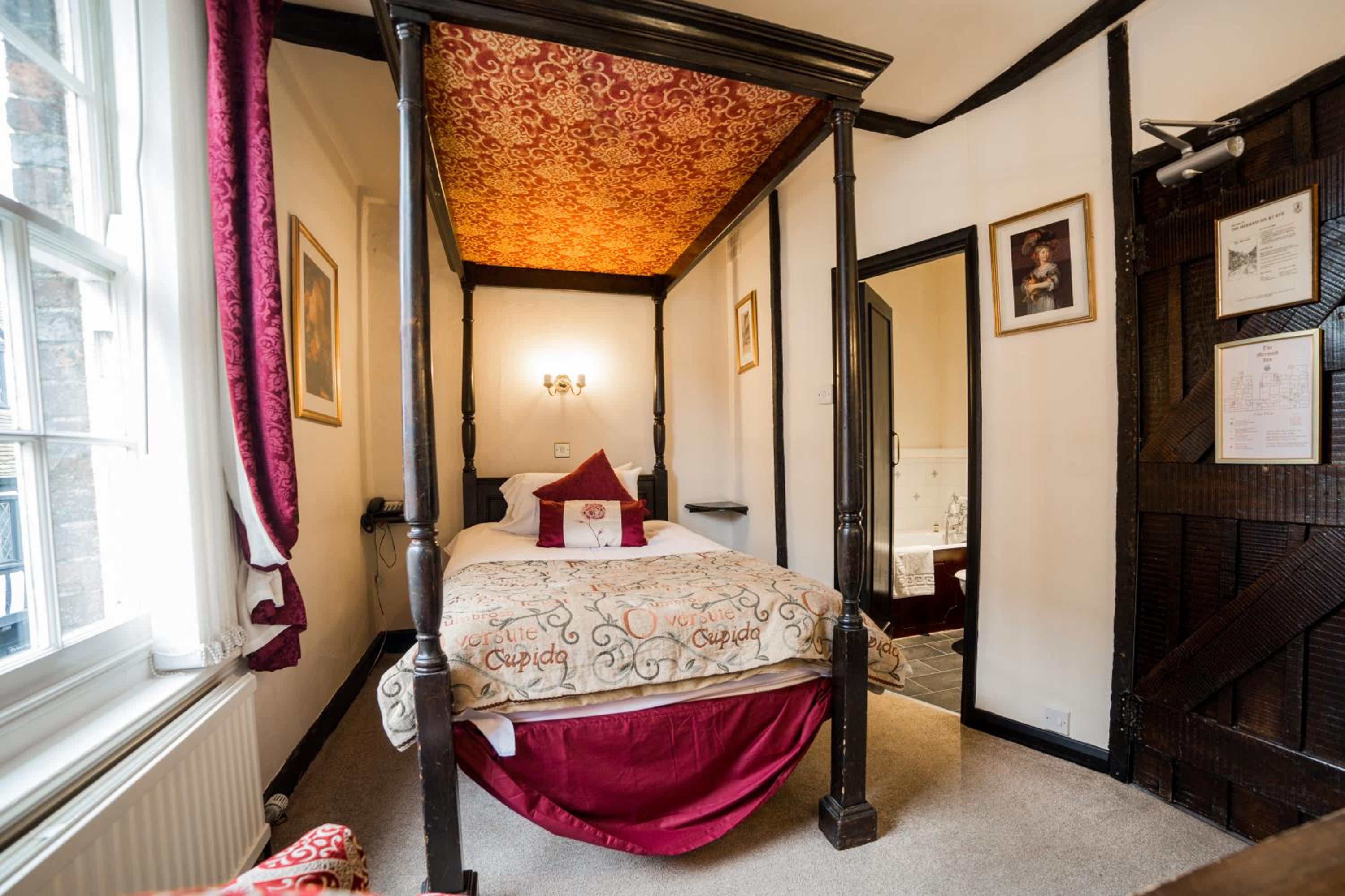 The Mermaid Inn 23