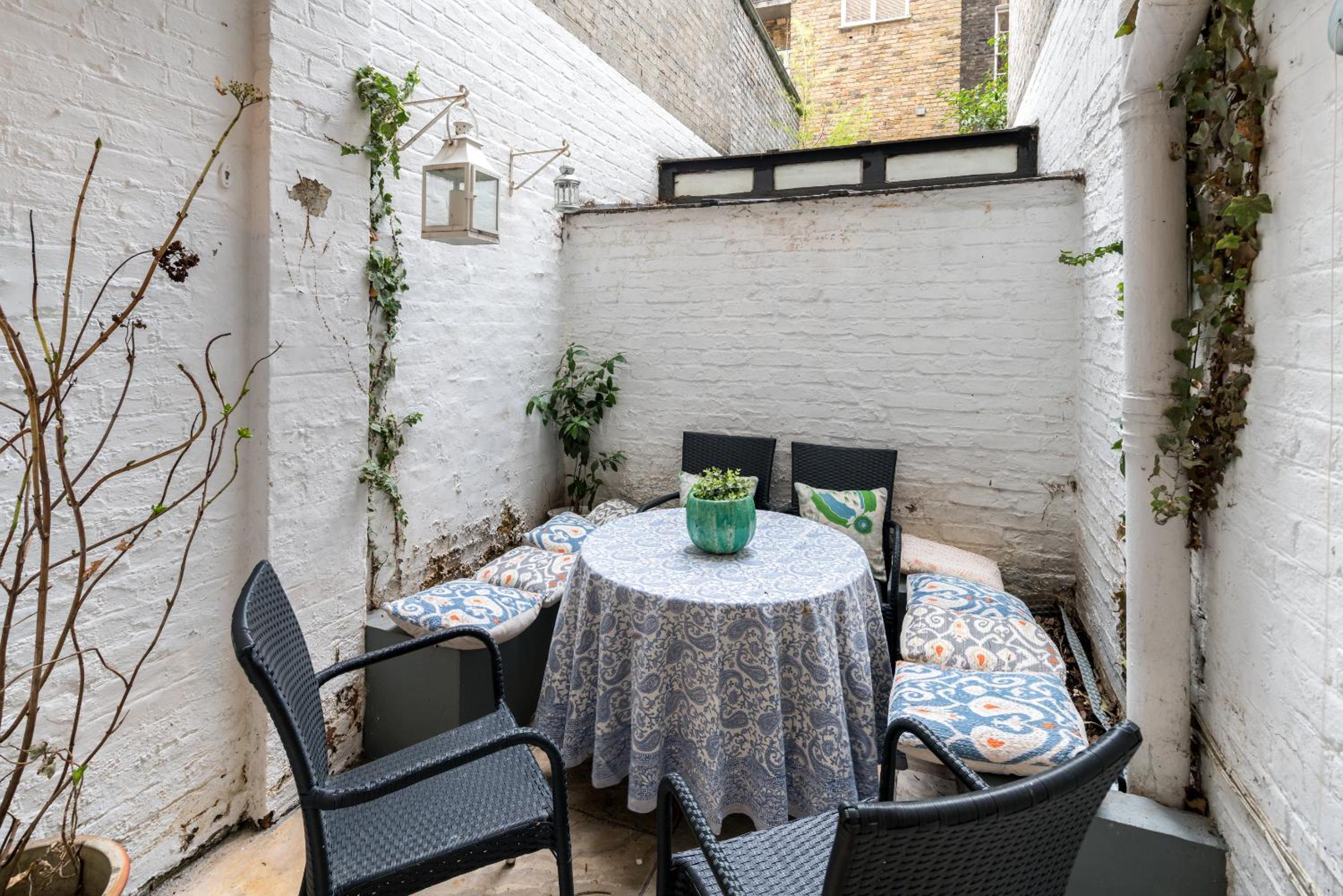Cozy flat with patio in the Heart of Pimlico