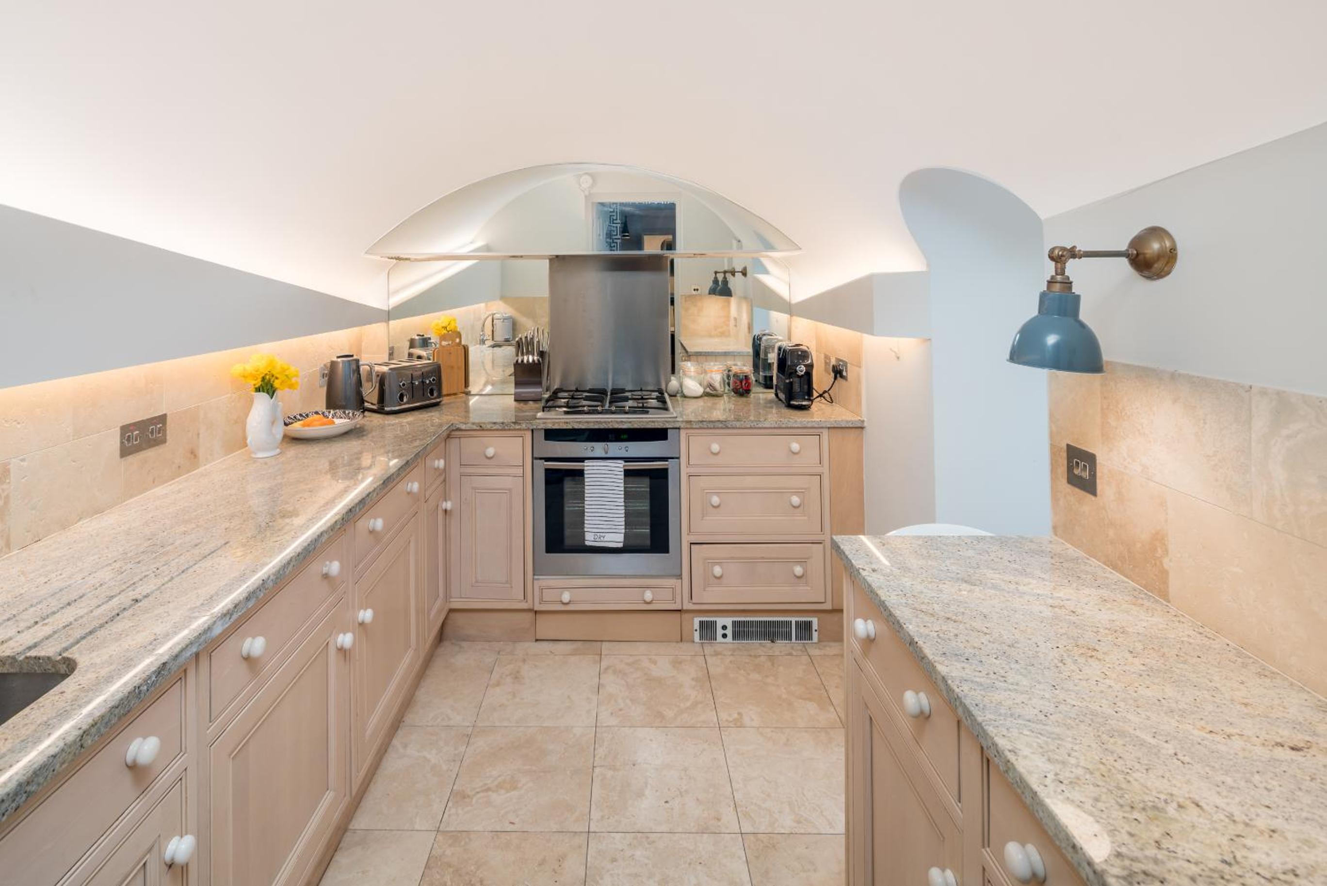 Cozy flat with patio in the Heart of Pimlico